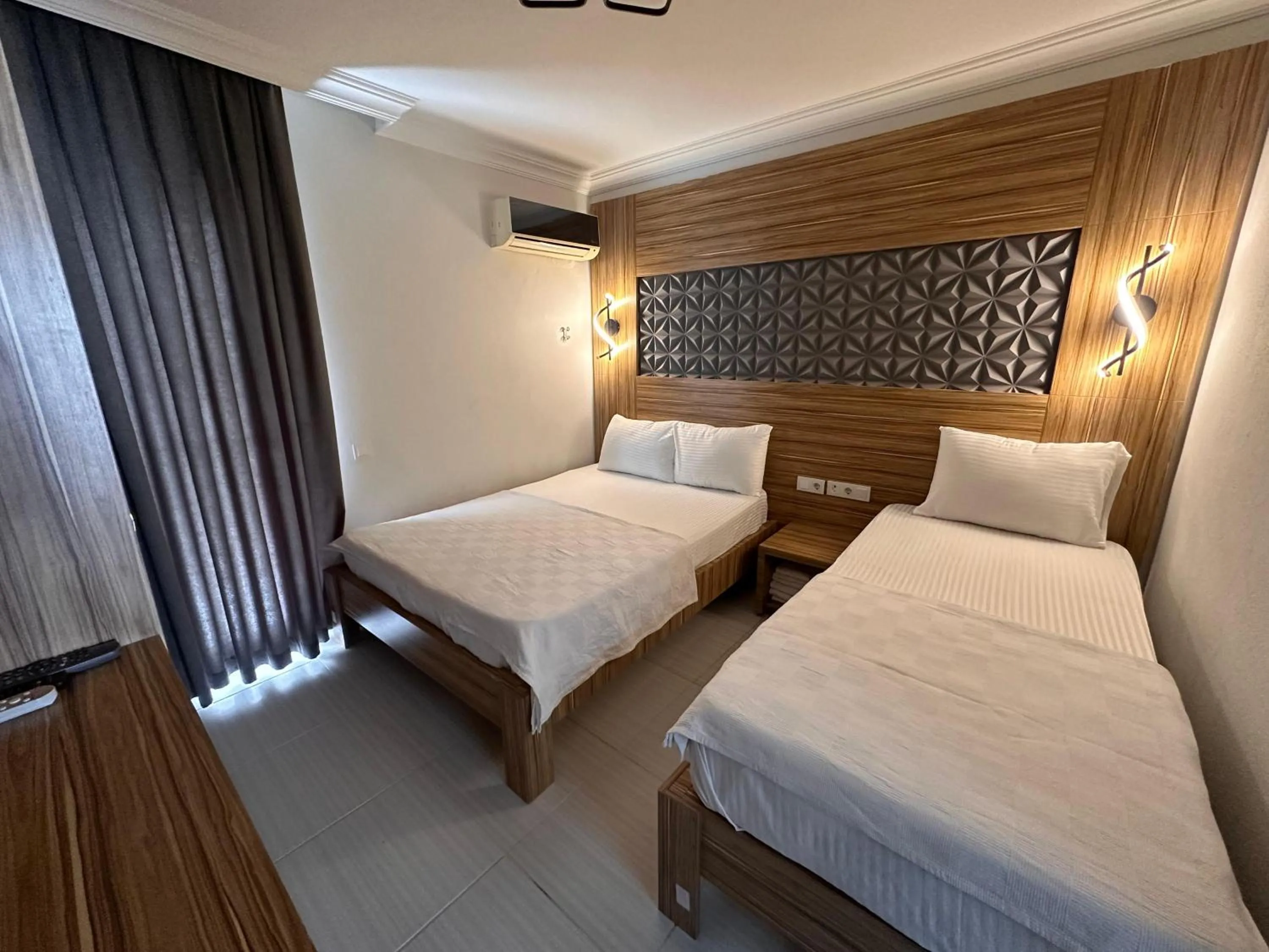 Photo of the whole room, Bed in Royal Ezel Hotel