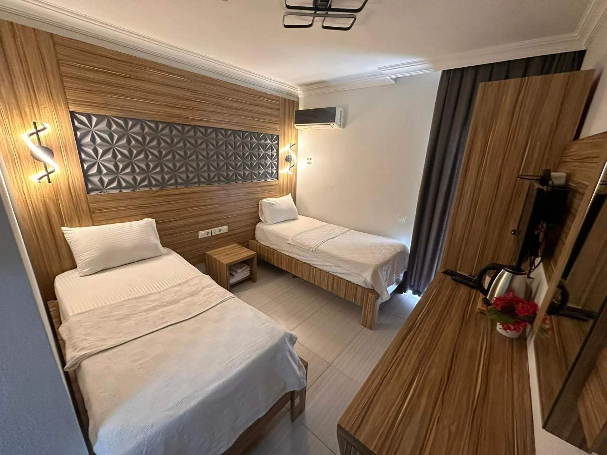 Photo of the whole room, Bed in Royal Ezel Hotel