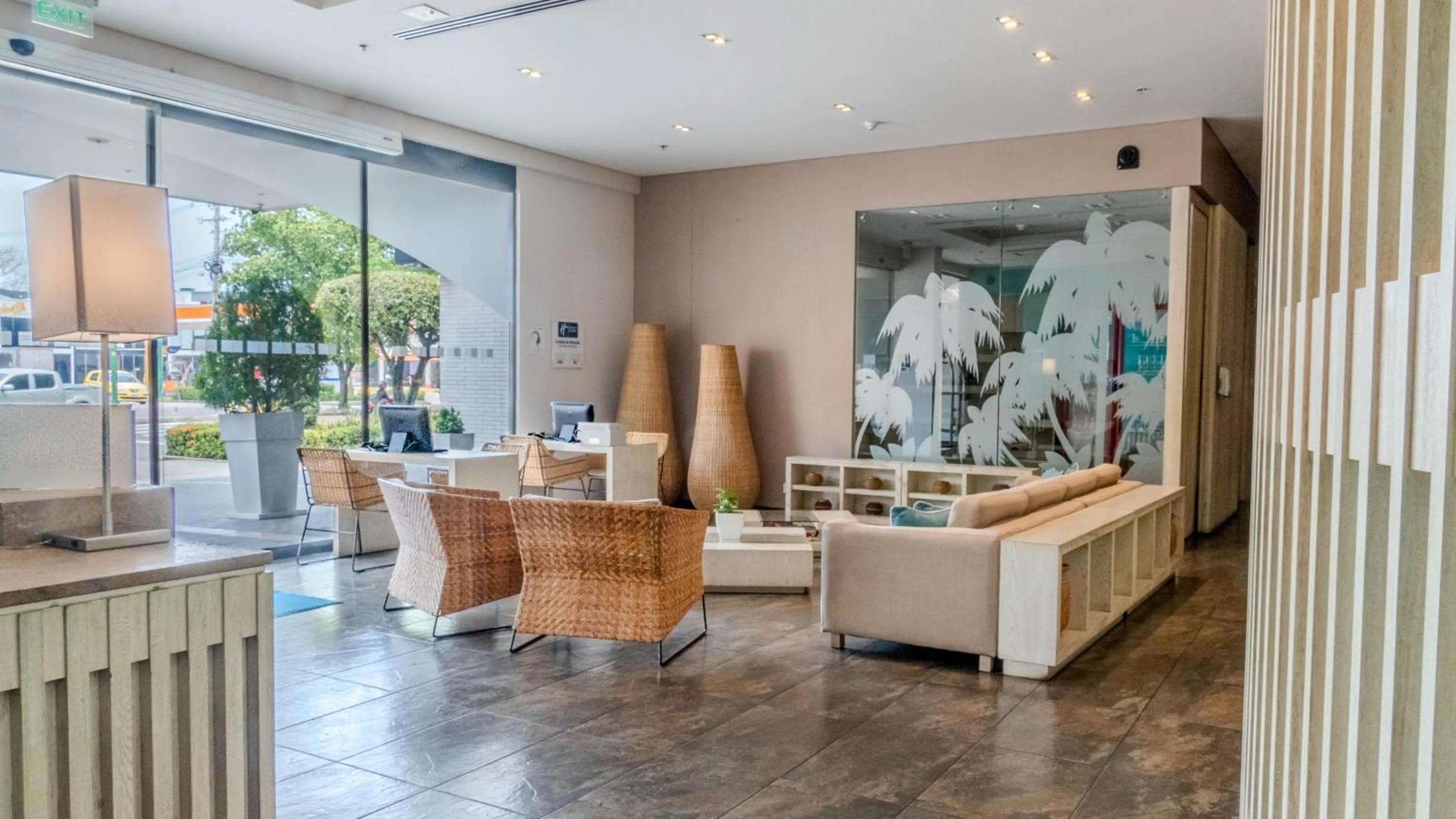 Seating area in Holiday Inn Express Yopal by IHG