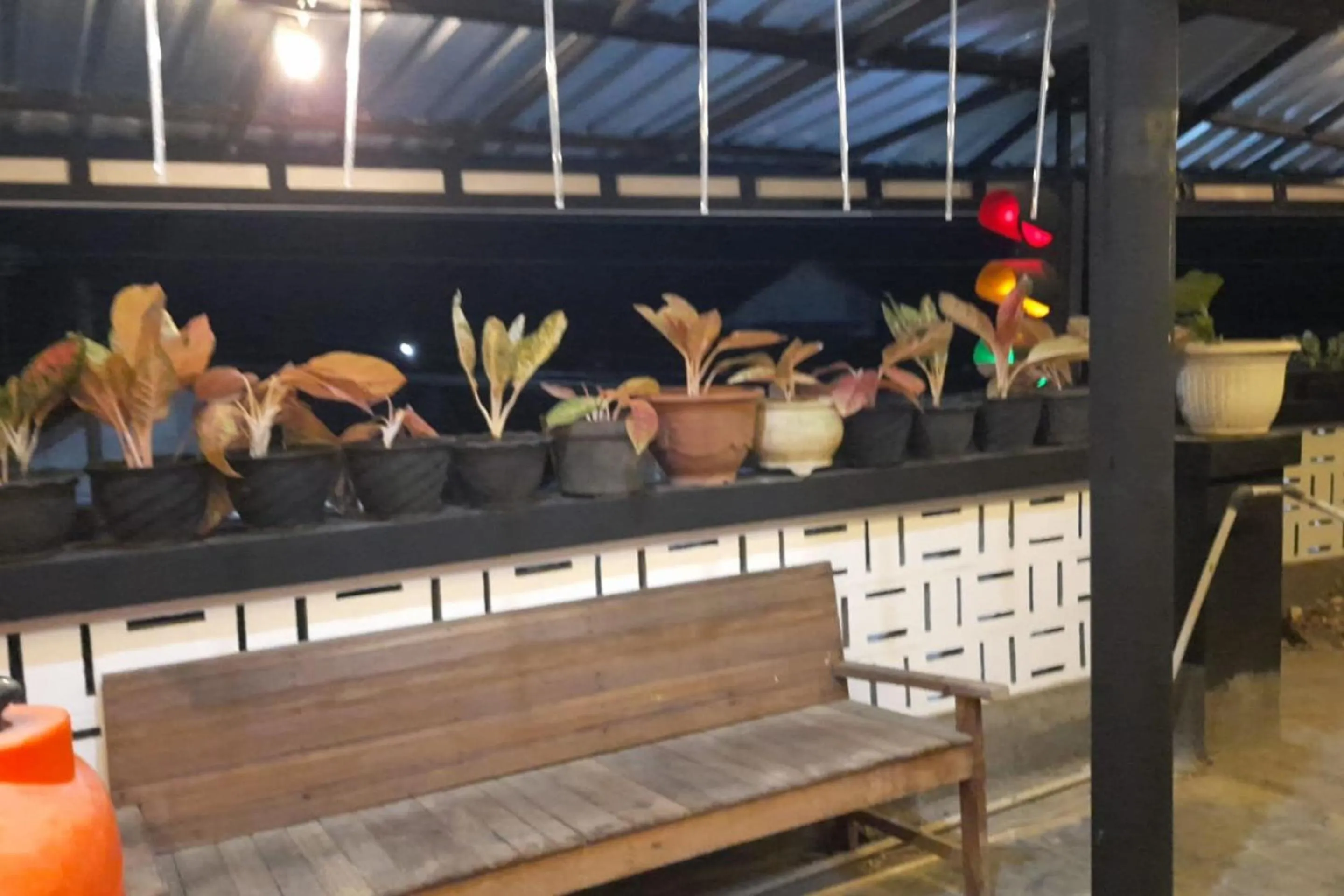 Lobby or reception in Hotel O Chimi Rumah Kost