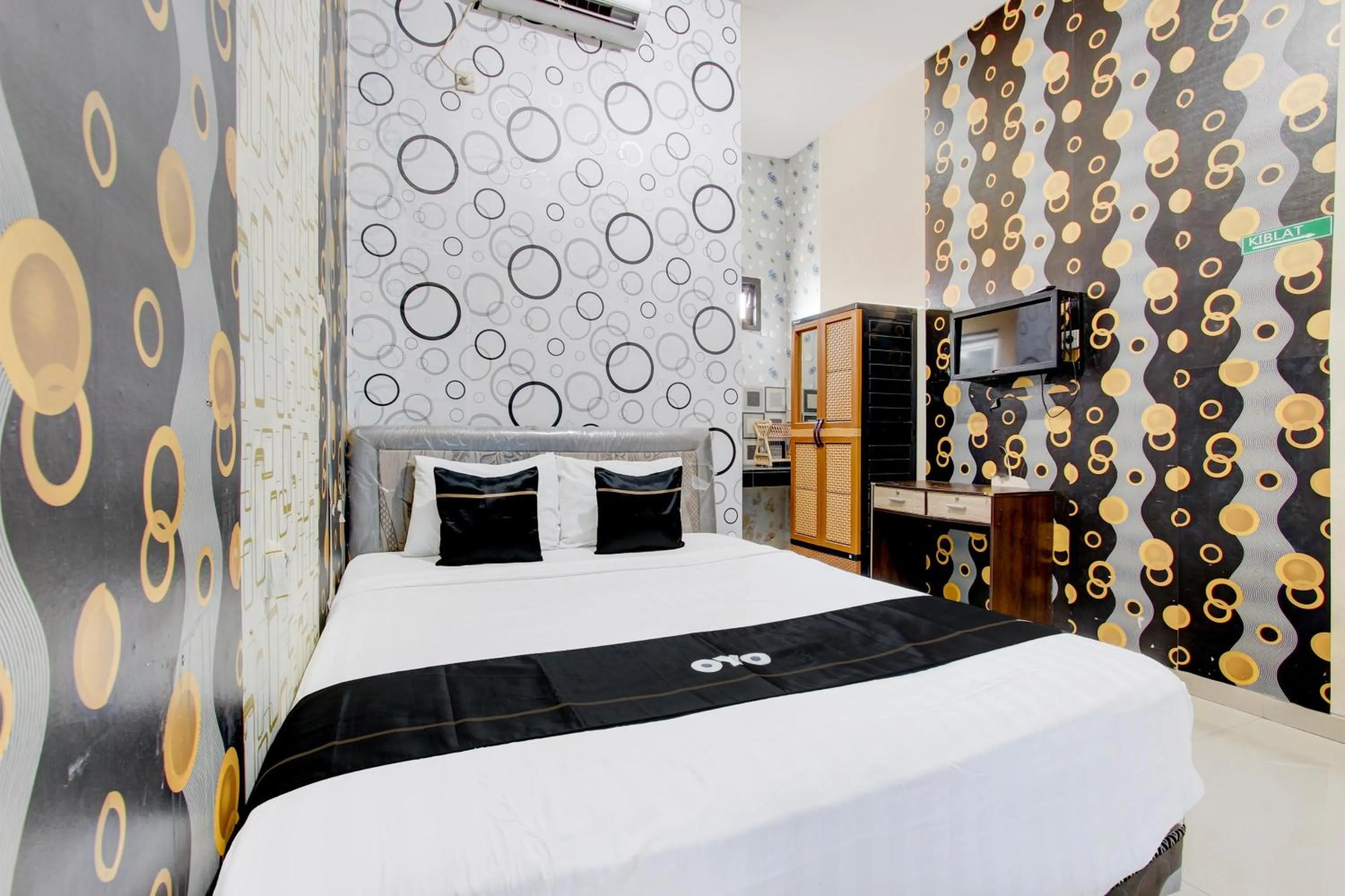 Bedroom in Capital O 93829 Alika Homestay Syariah