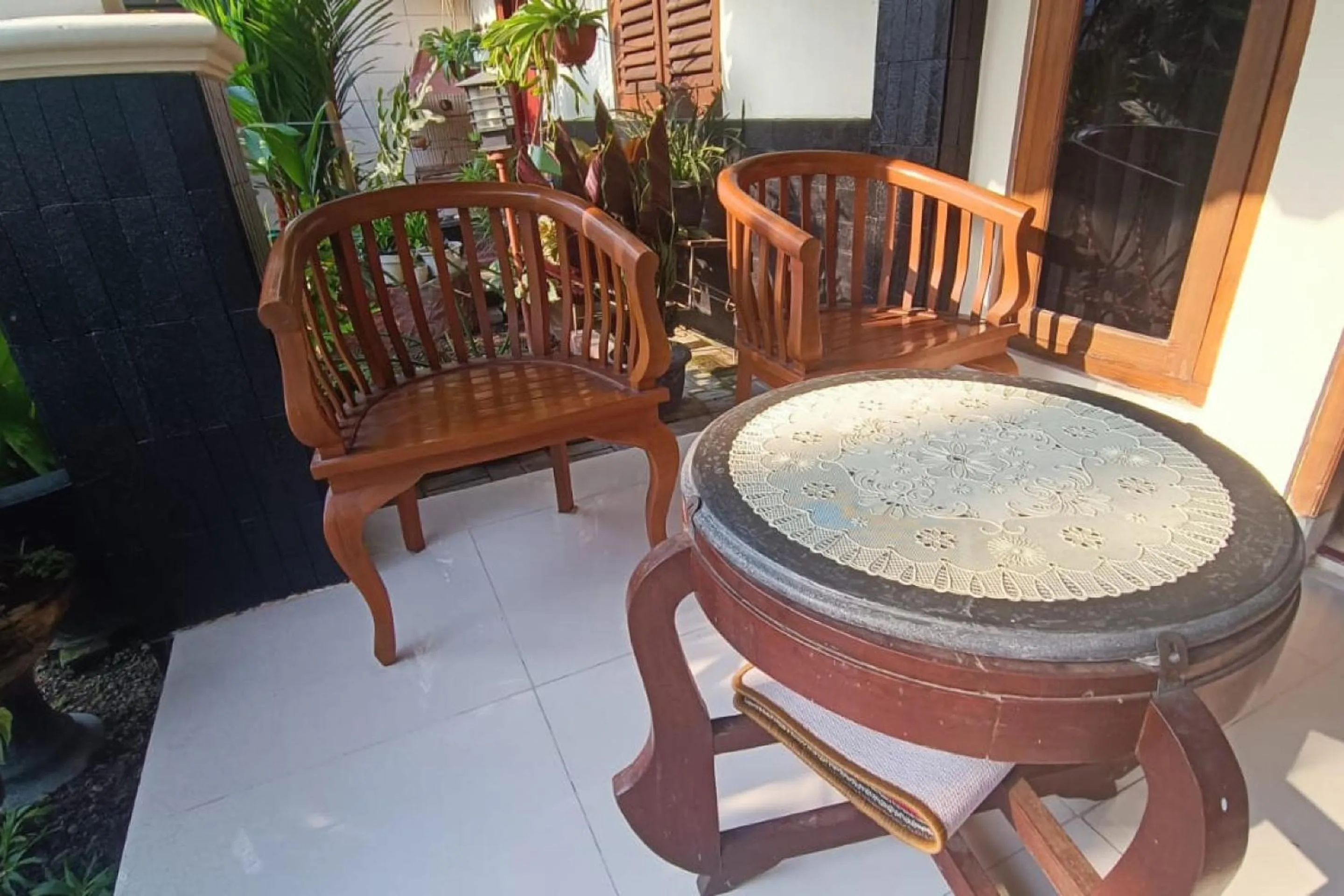 Seating area in Hotel O Lies Kostel Syariah