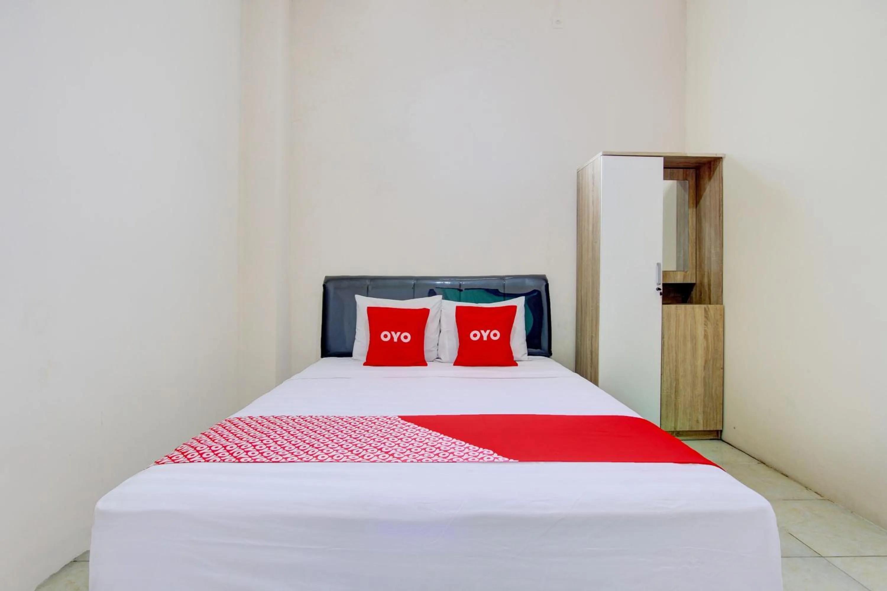 Bedroom, Bed in Hotel O Delia Inn Syariah