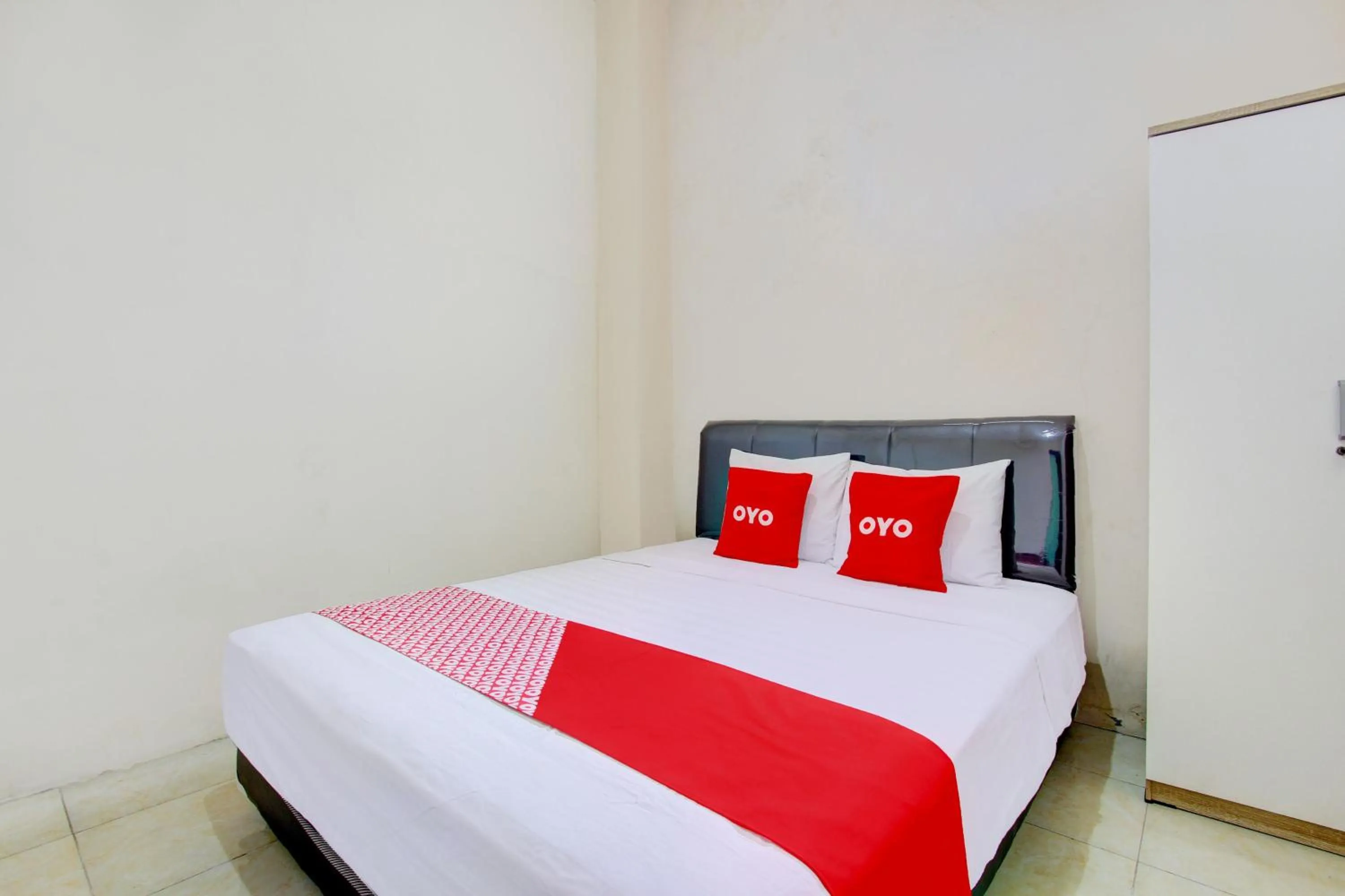 Bedroom, Bed in Hotel O Delia Inn Syariah