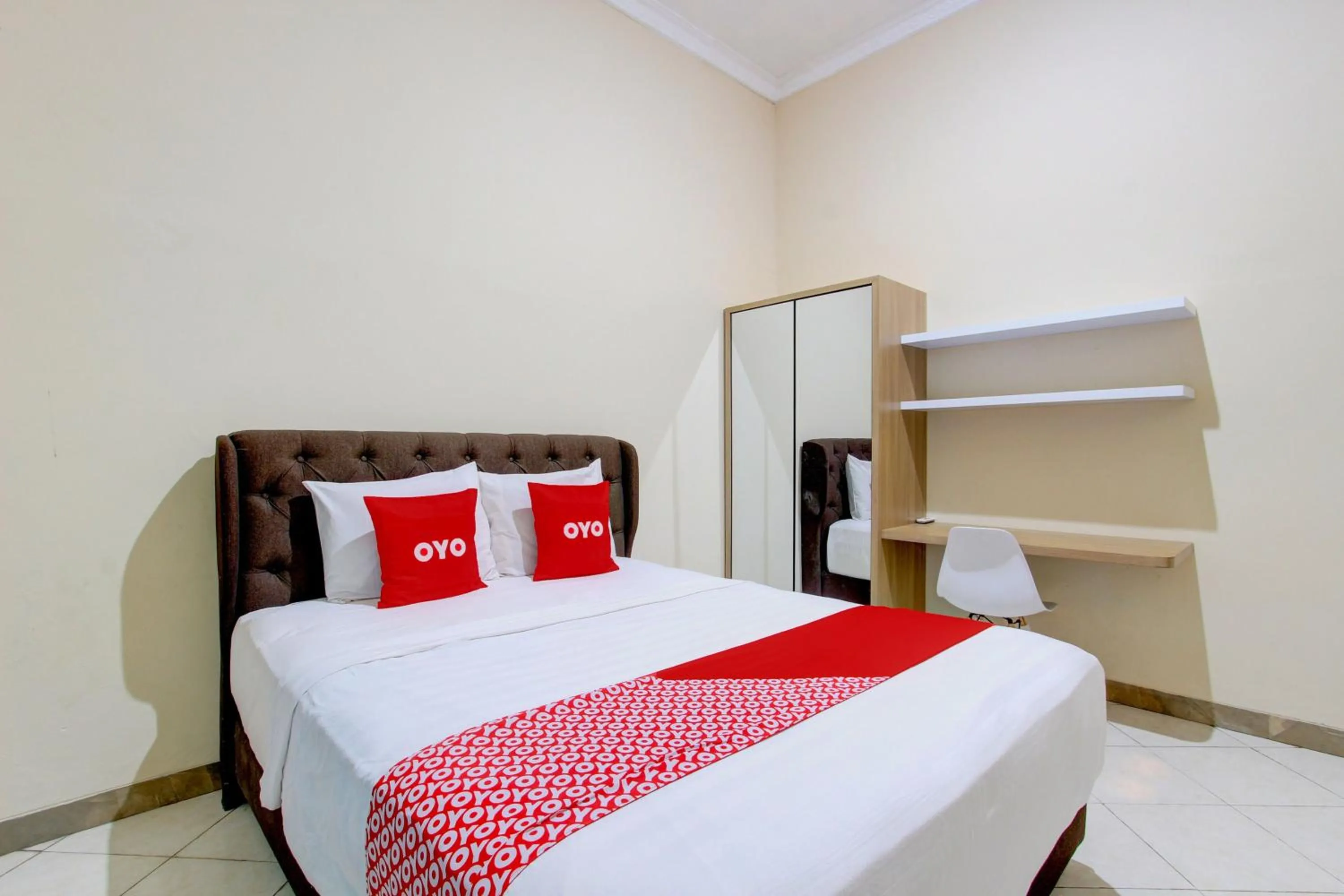 Bedroom, Bed in Hotel O Delia Inn Syariah