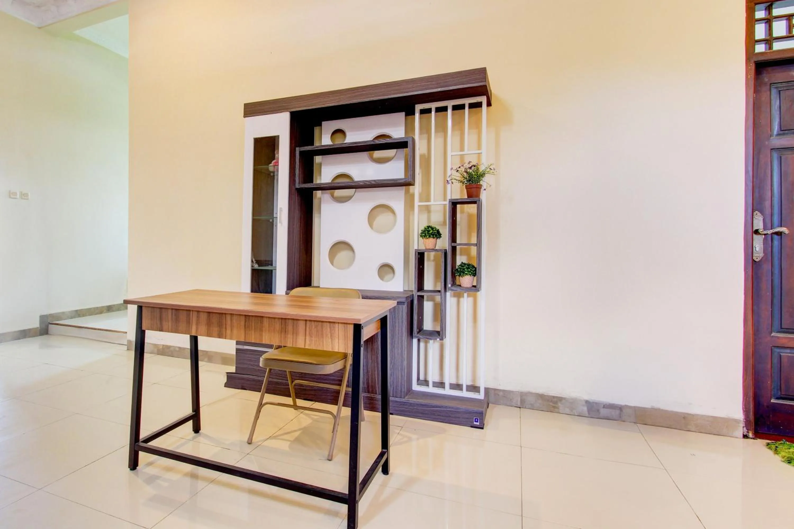 Lobby or reception in Hotel O Delia Inn Syariah