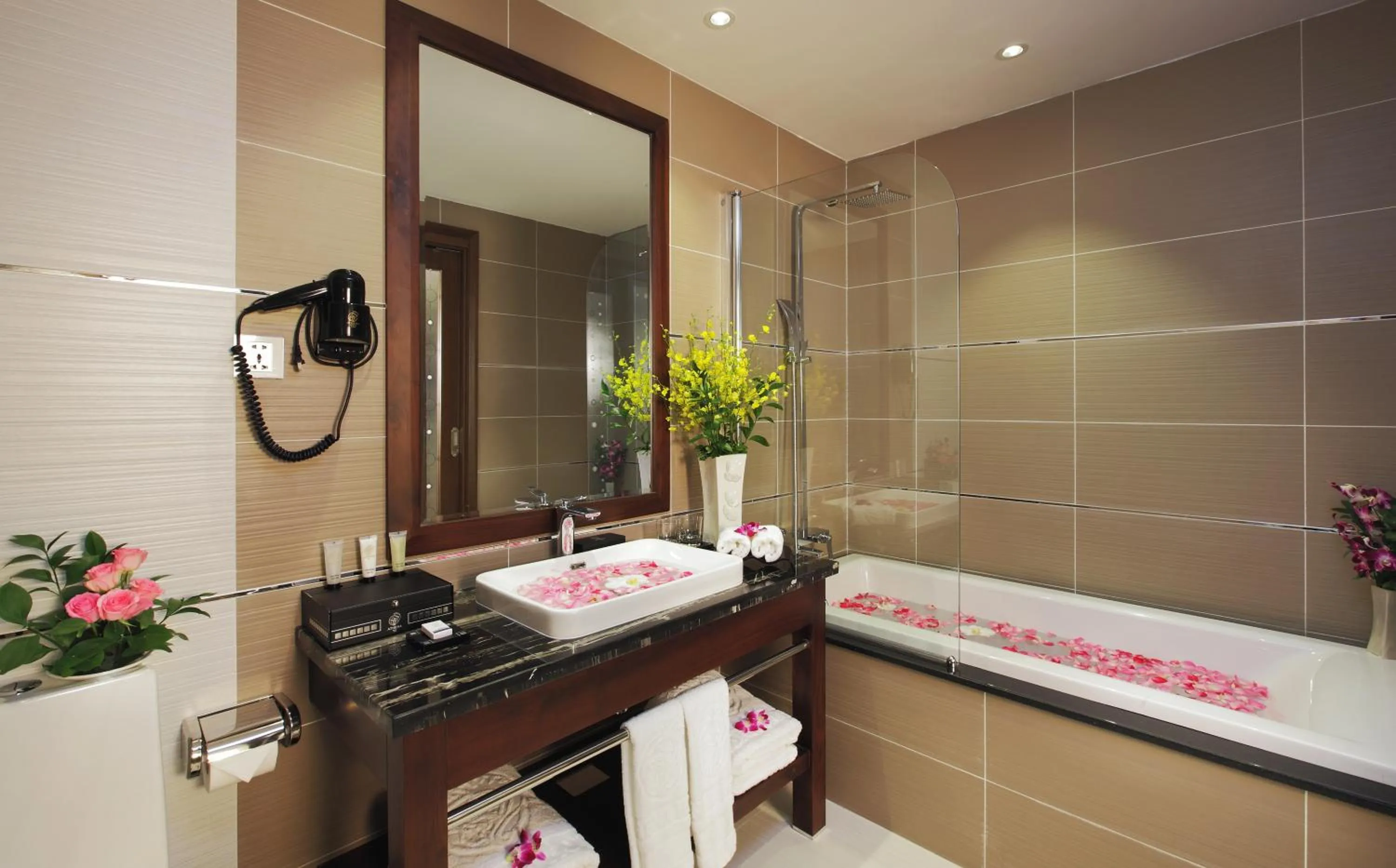 Bath in Athena Hotel