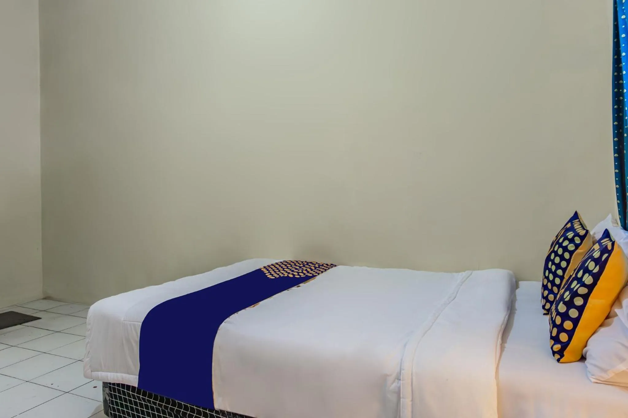 Bedroom, Bed in Hotel O Guest House Amanda Syariah