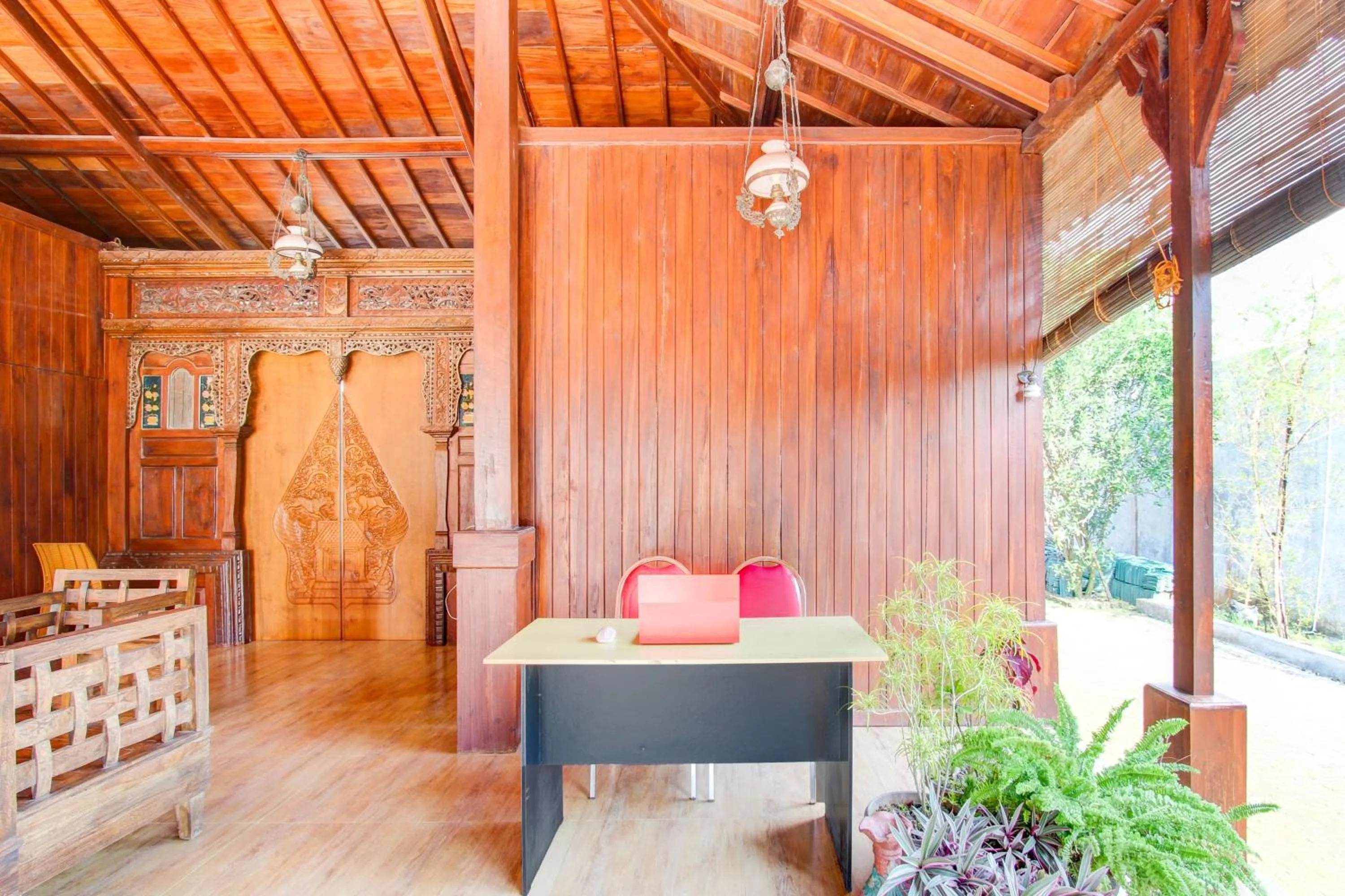 Lobby or reception in Capital O 93842 Jowo Segoro ResortNearPantai Sepanjang