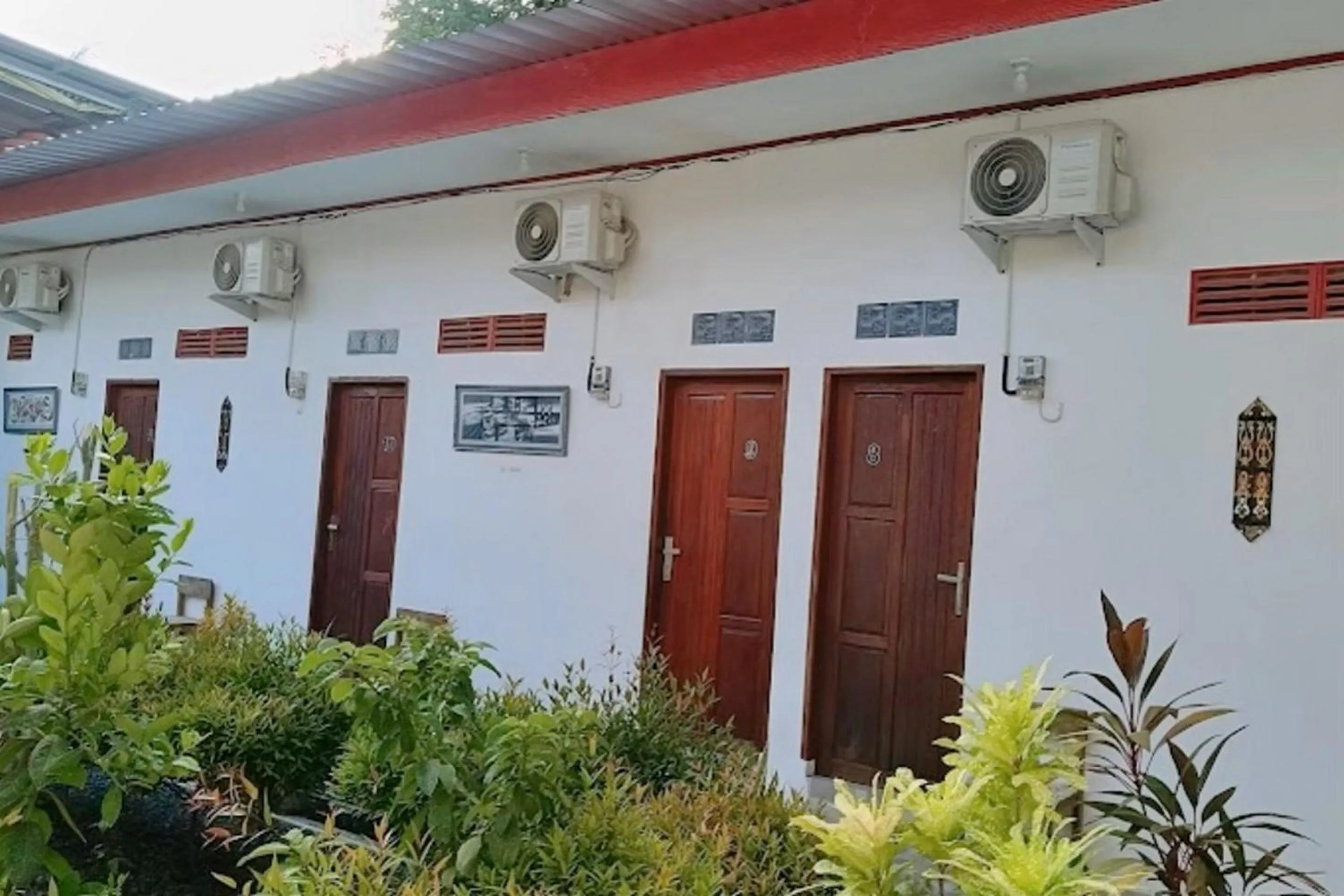 Facade/entrance in Hotel O Kost Reski 1 Near Pasar Rakyat Limbung