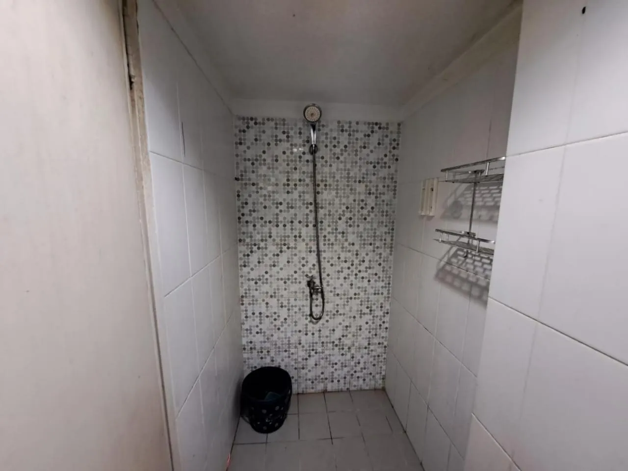 Bathroom in OYO Life 93855 Apartement The Jarrdin By Apt Property