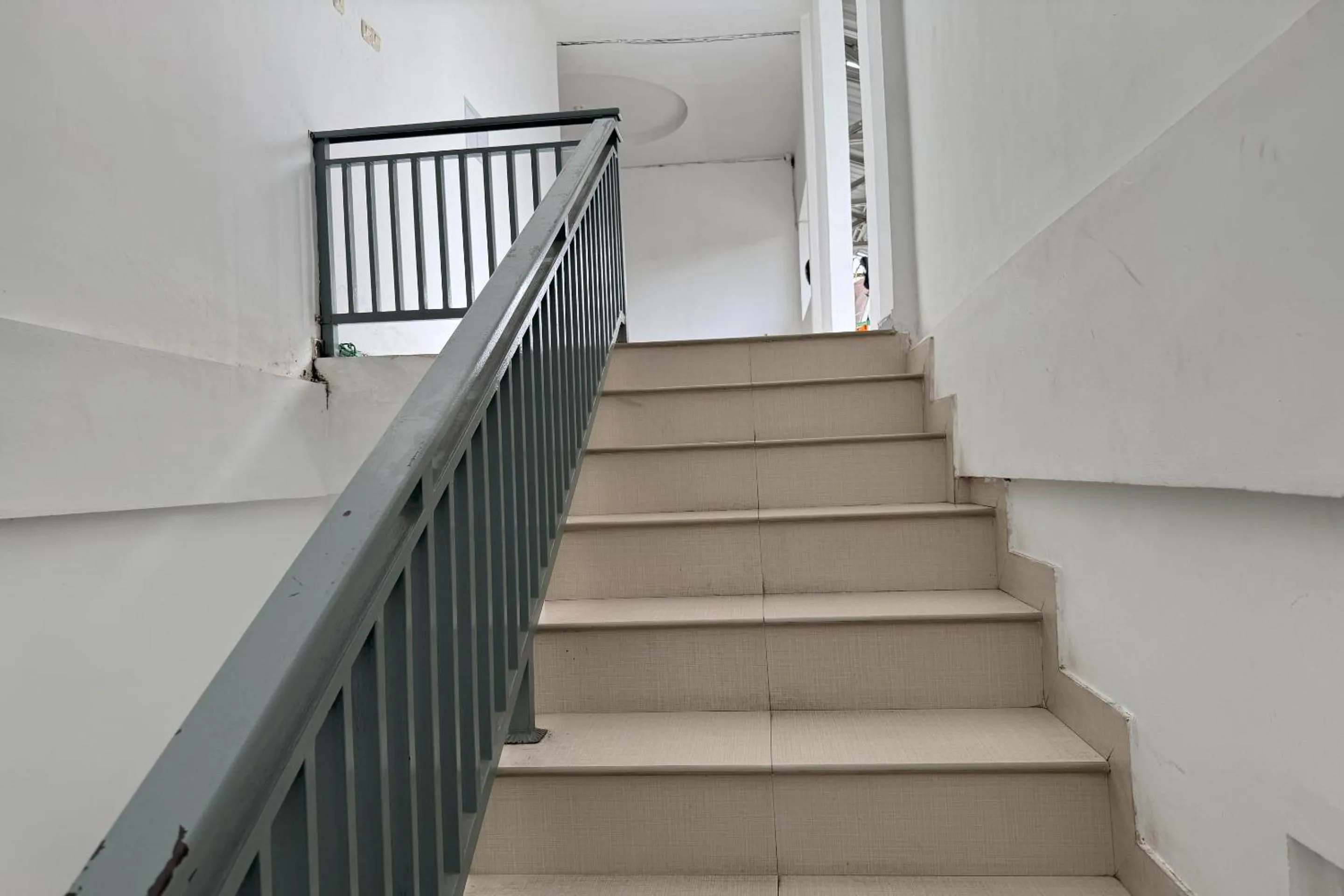 Lobby or reception in Hotel O Kost Reski 2 Near Tugu Perbatasan Takalar - Gowa