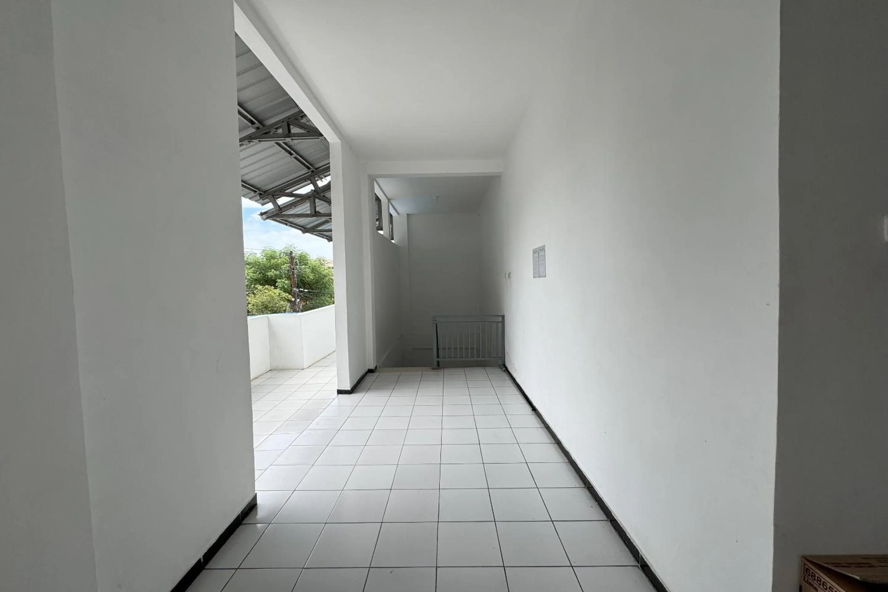 Lobby or reception in Hotel O Kost Reski 2 Near Tugu Perbatasan Takalar - Gowa