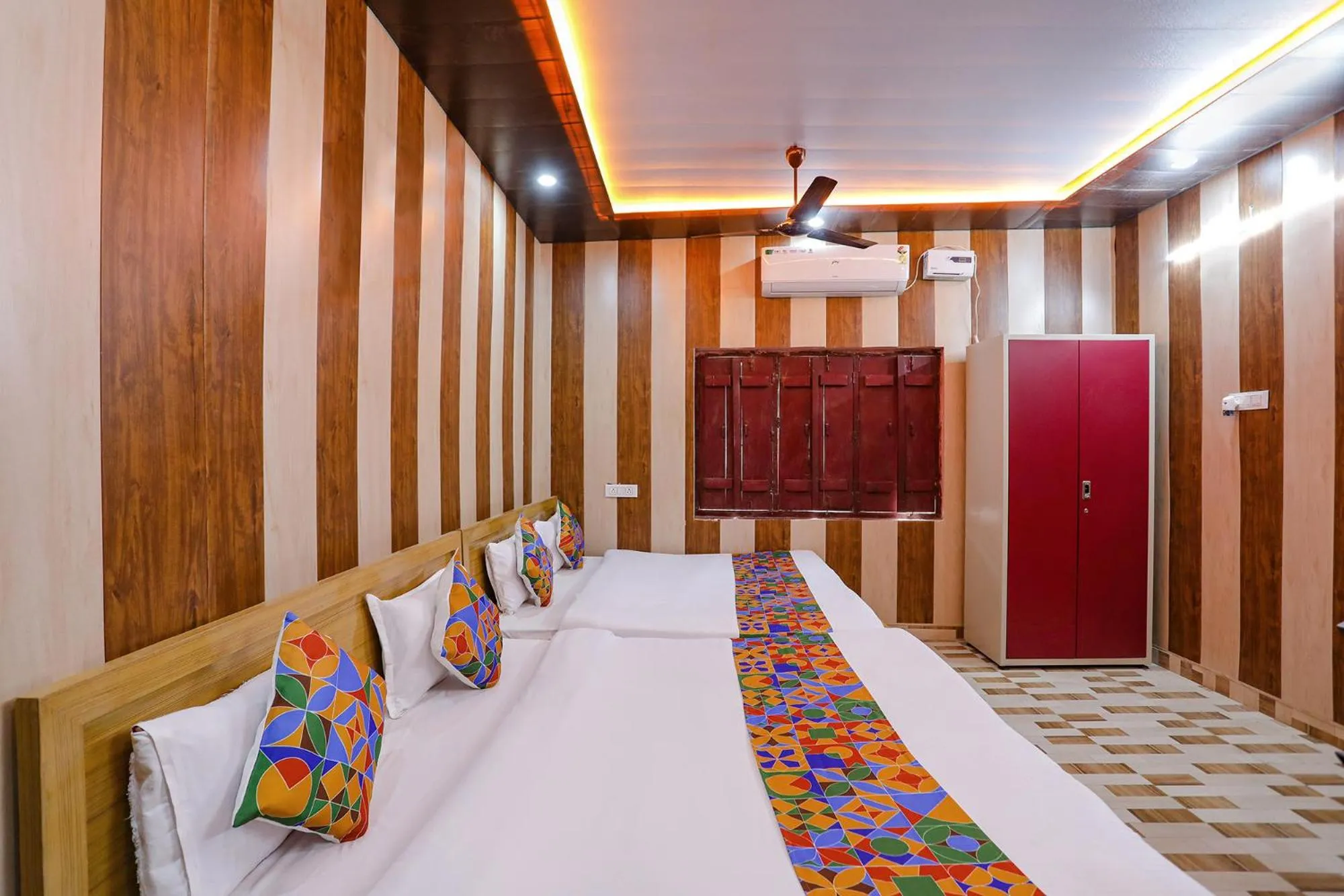 Bed in Via Shree Ram Aadhar 900 Mtr from Ram mandir