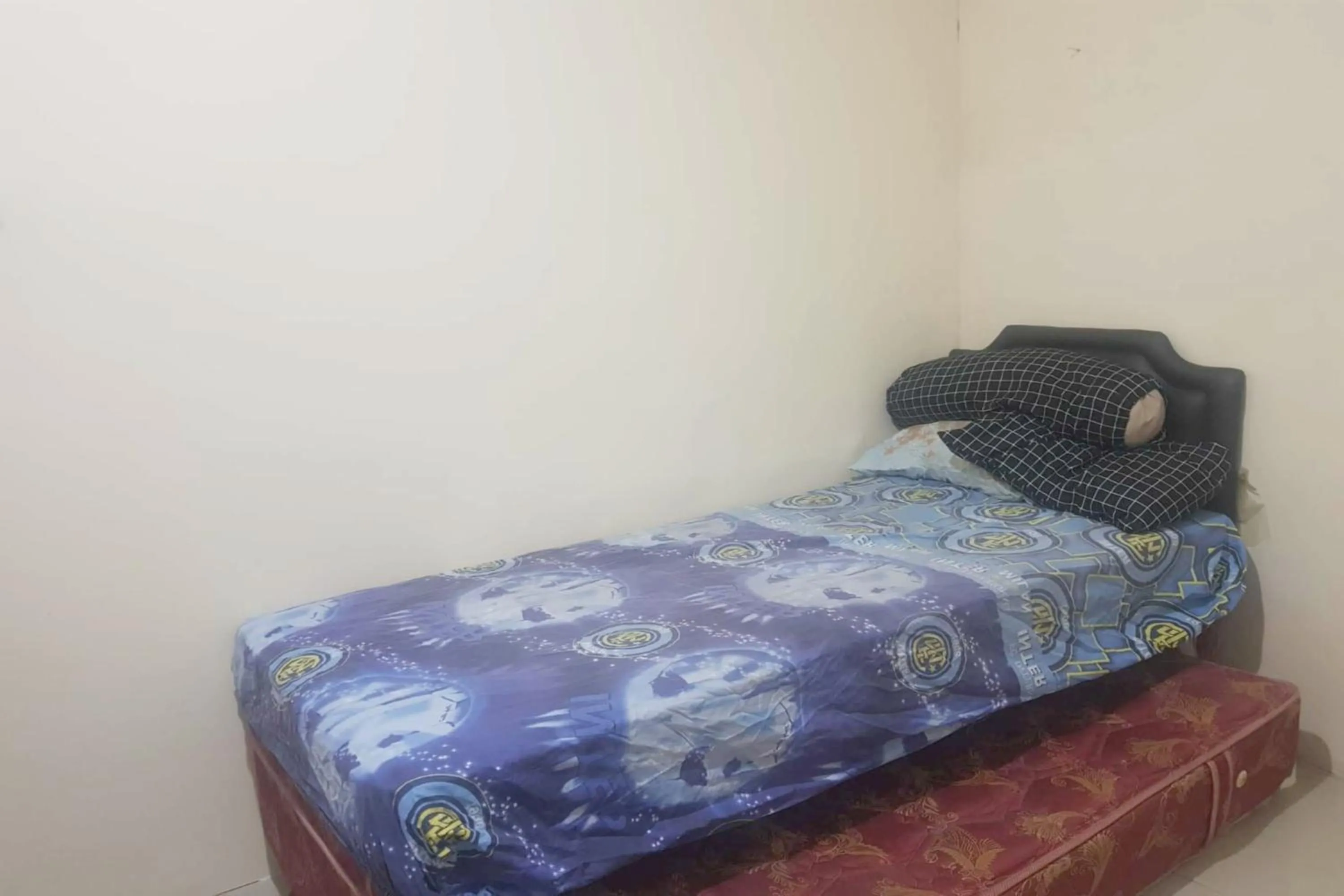 Photo of the whole room in OYO 93863 Dv Homestay Syariah Genteng