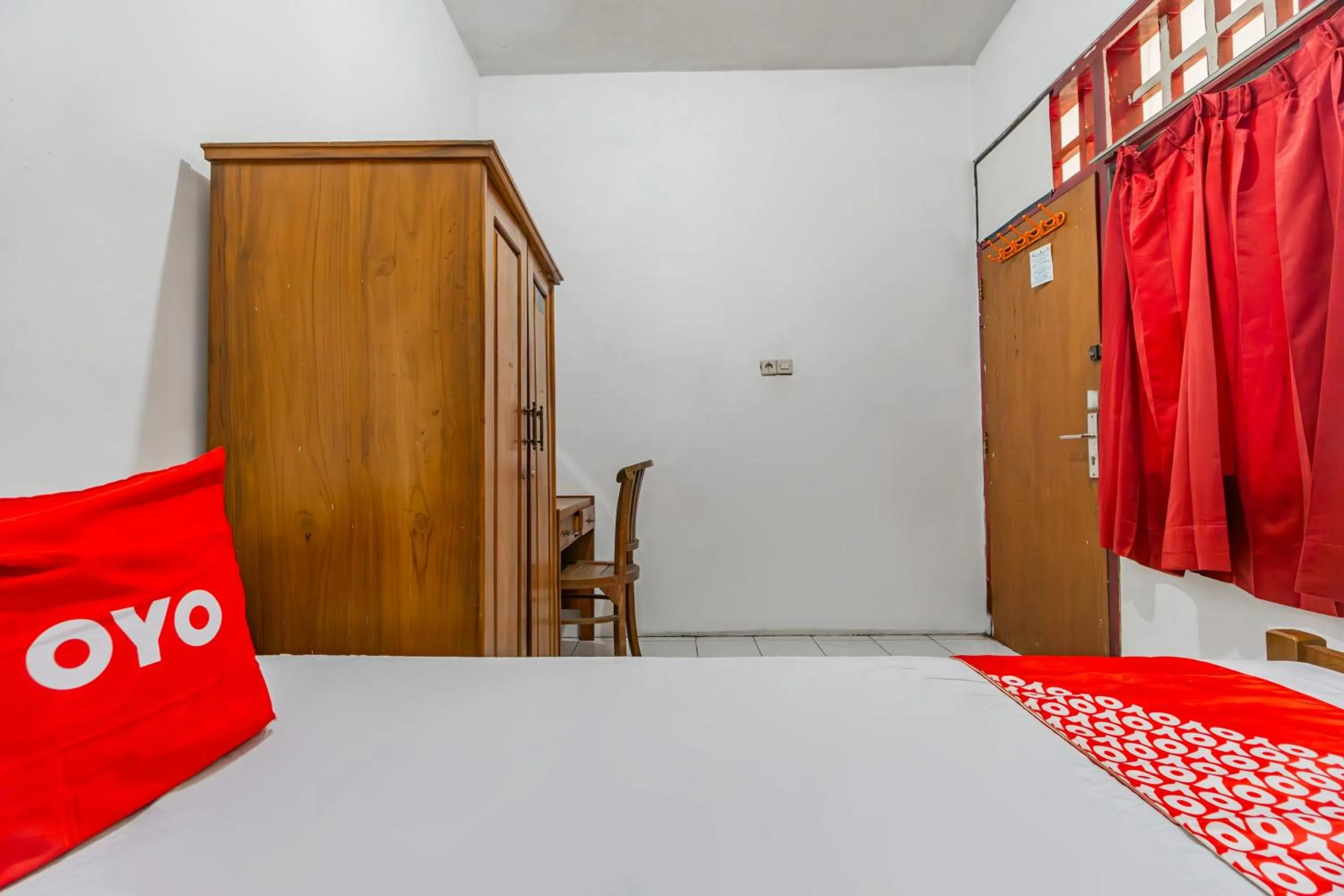 Bedroom, Bed in Hotel O Regina Homestay Syariah