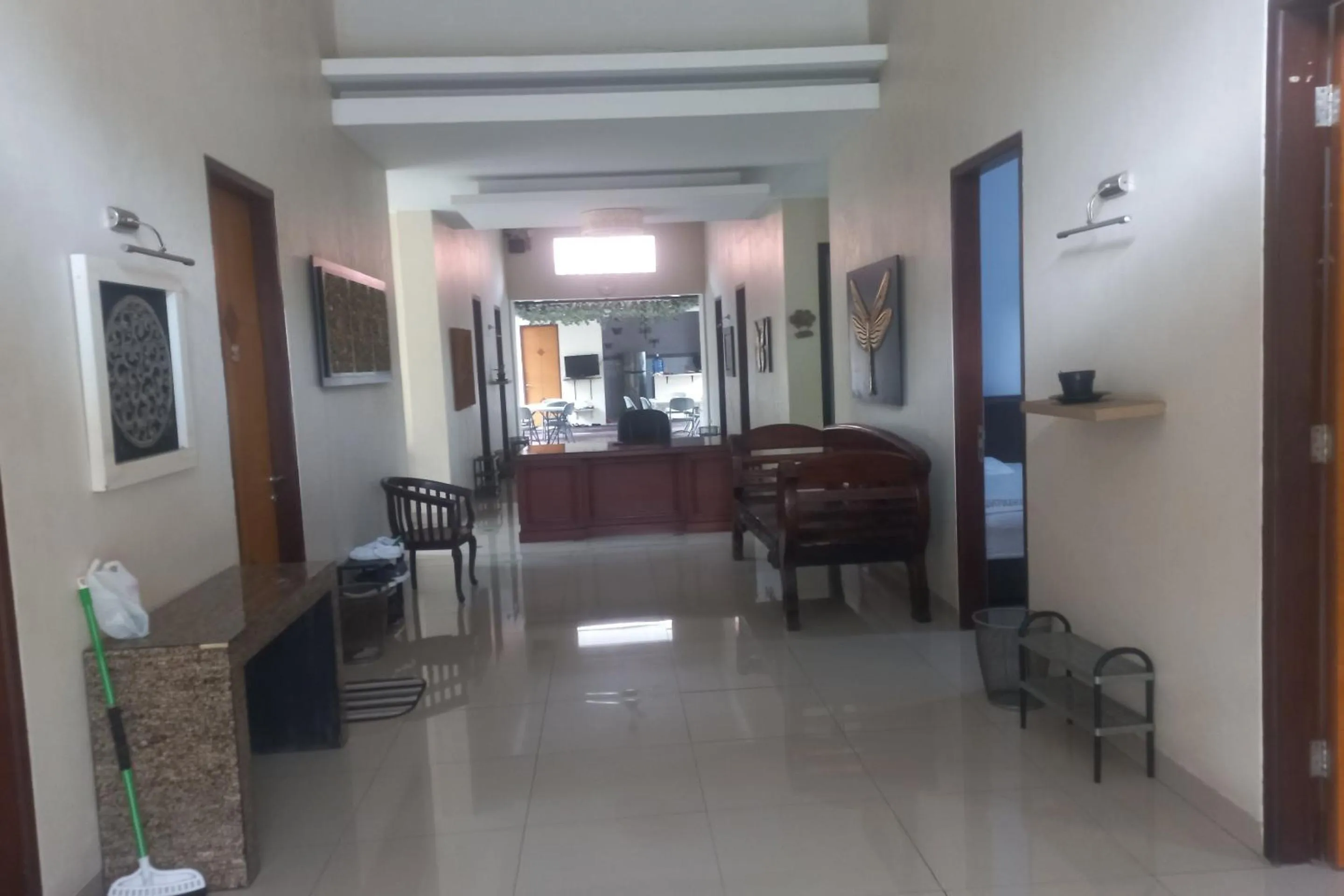 Lobby or reception in Capital O 93872 Natura Guest House Syariah Near alun alun kota purwokerto