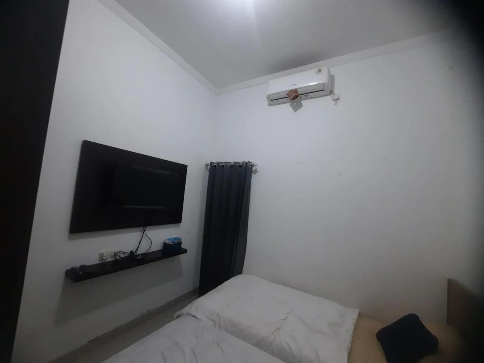 Bedroom in OYO 93870 Damai Guest House Cirebon