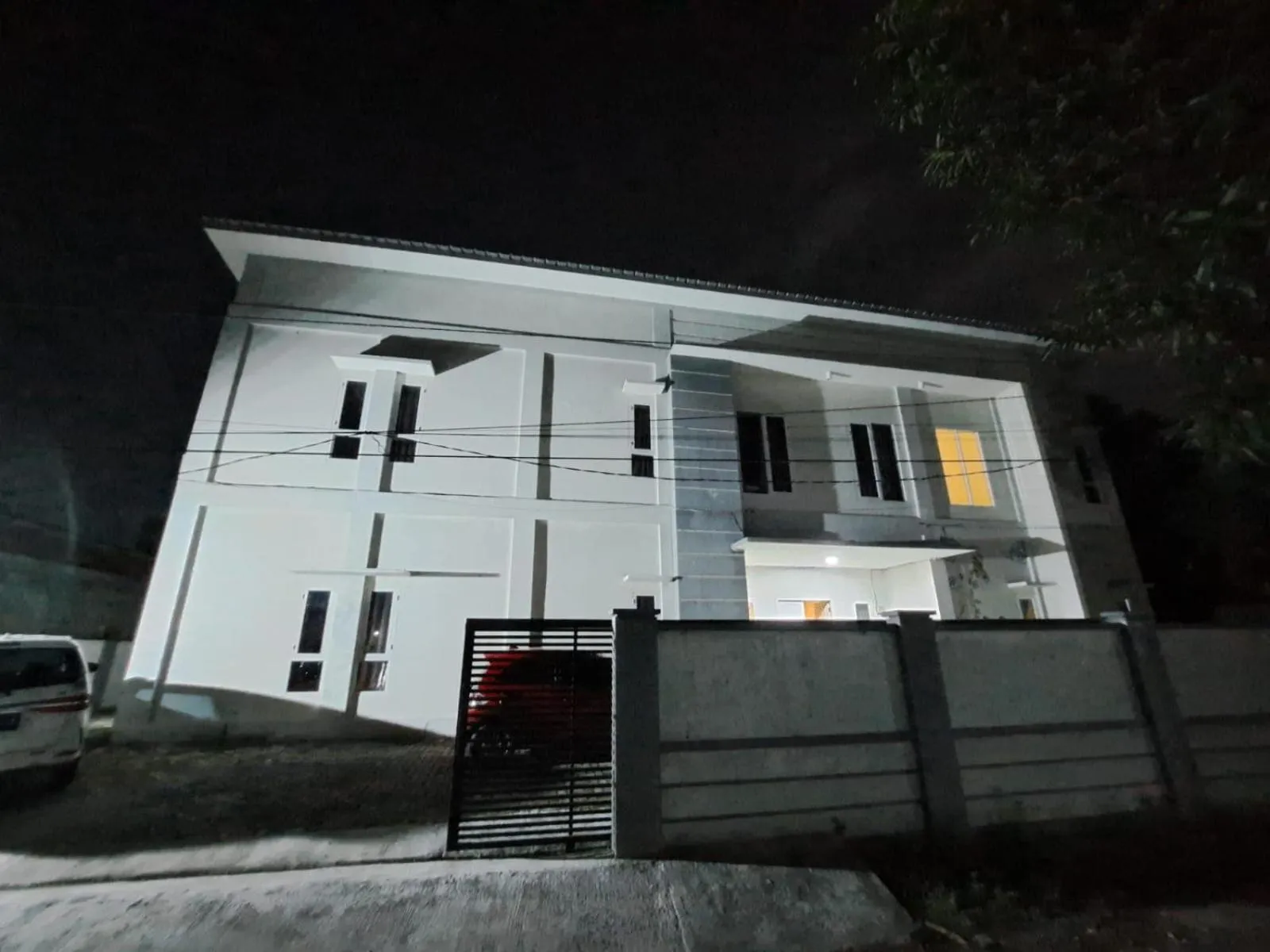 Facade/entrance in OYO 93870 Damai Guest House Cirebon