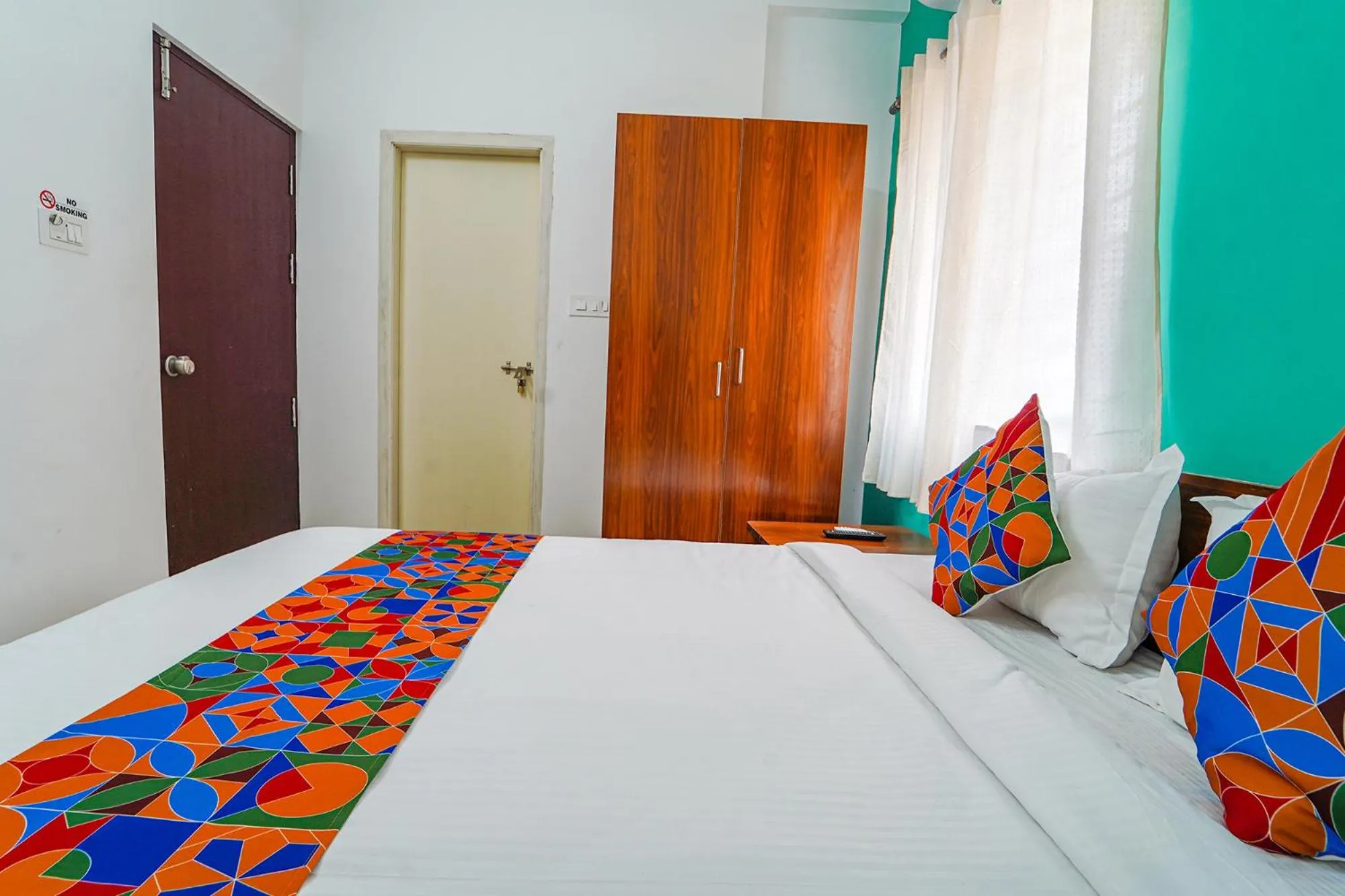 Bed in Via Metro Suites - Nr ESI Hospital