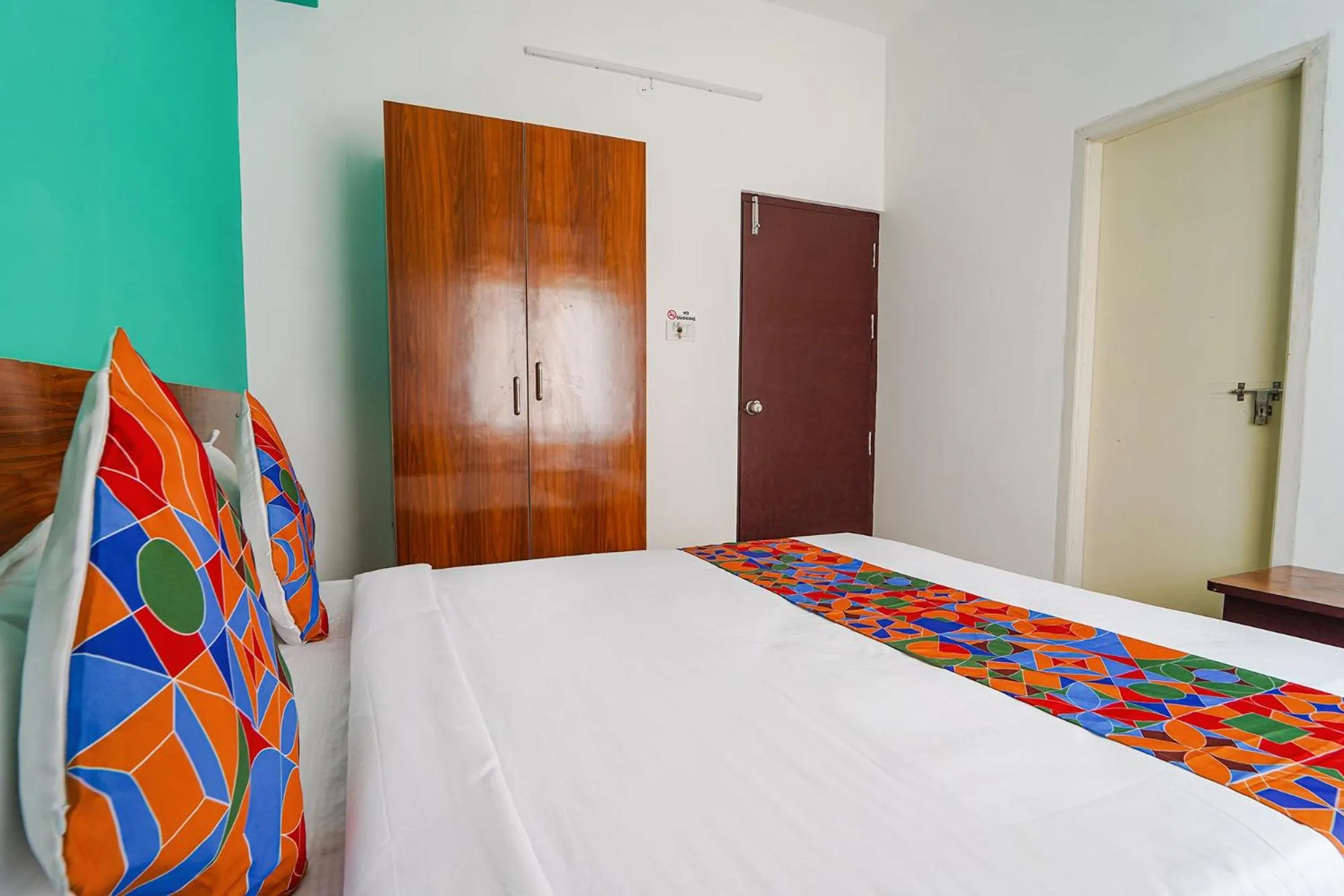 Bed in Via Metro Suites - Nr ESI Hospital