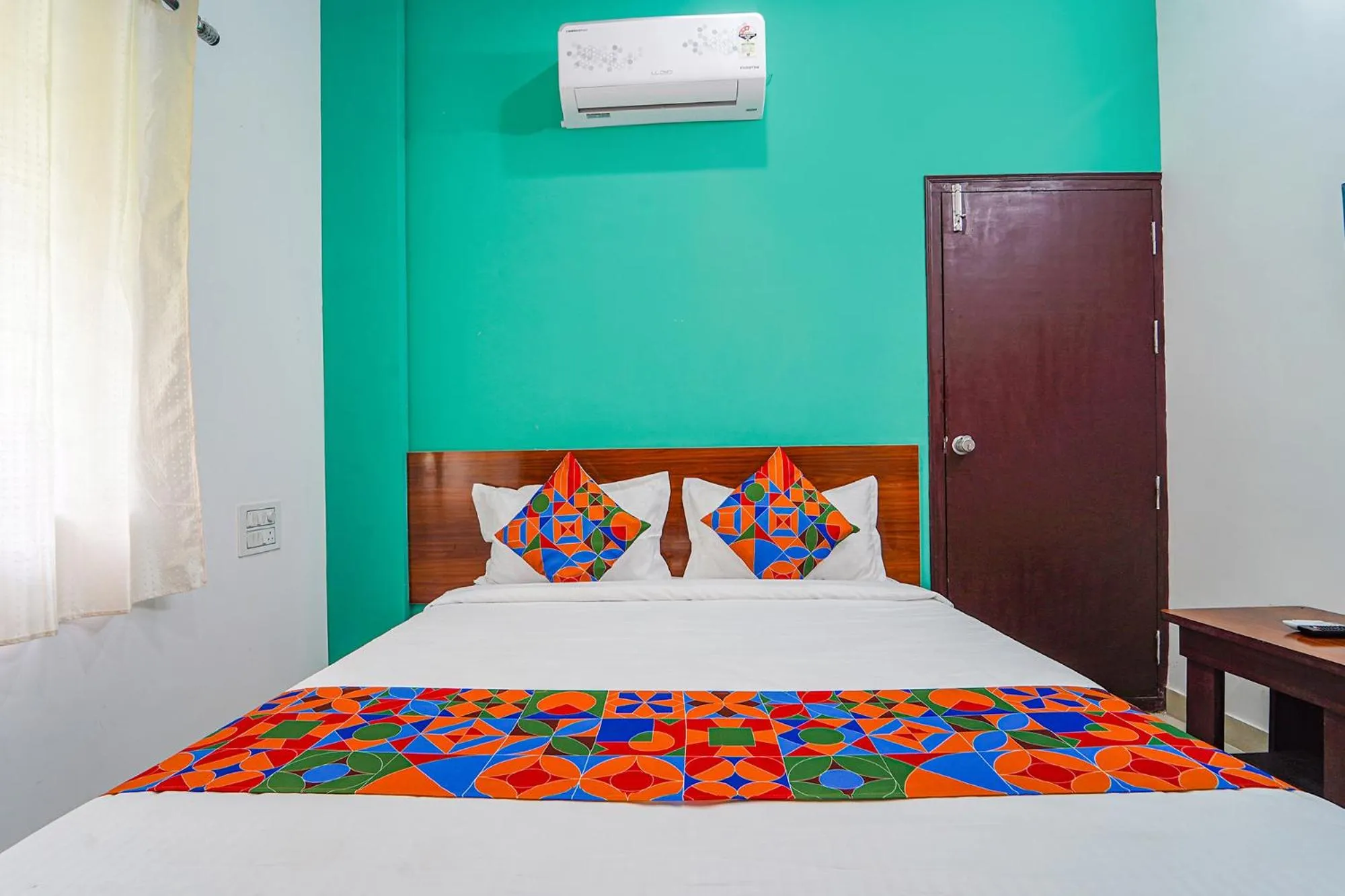 Bed in Via Metro Suites - Nr ESI Hospital