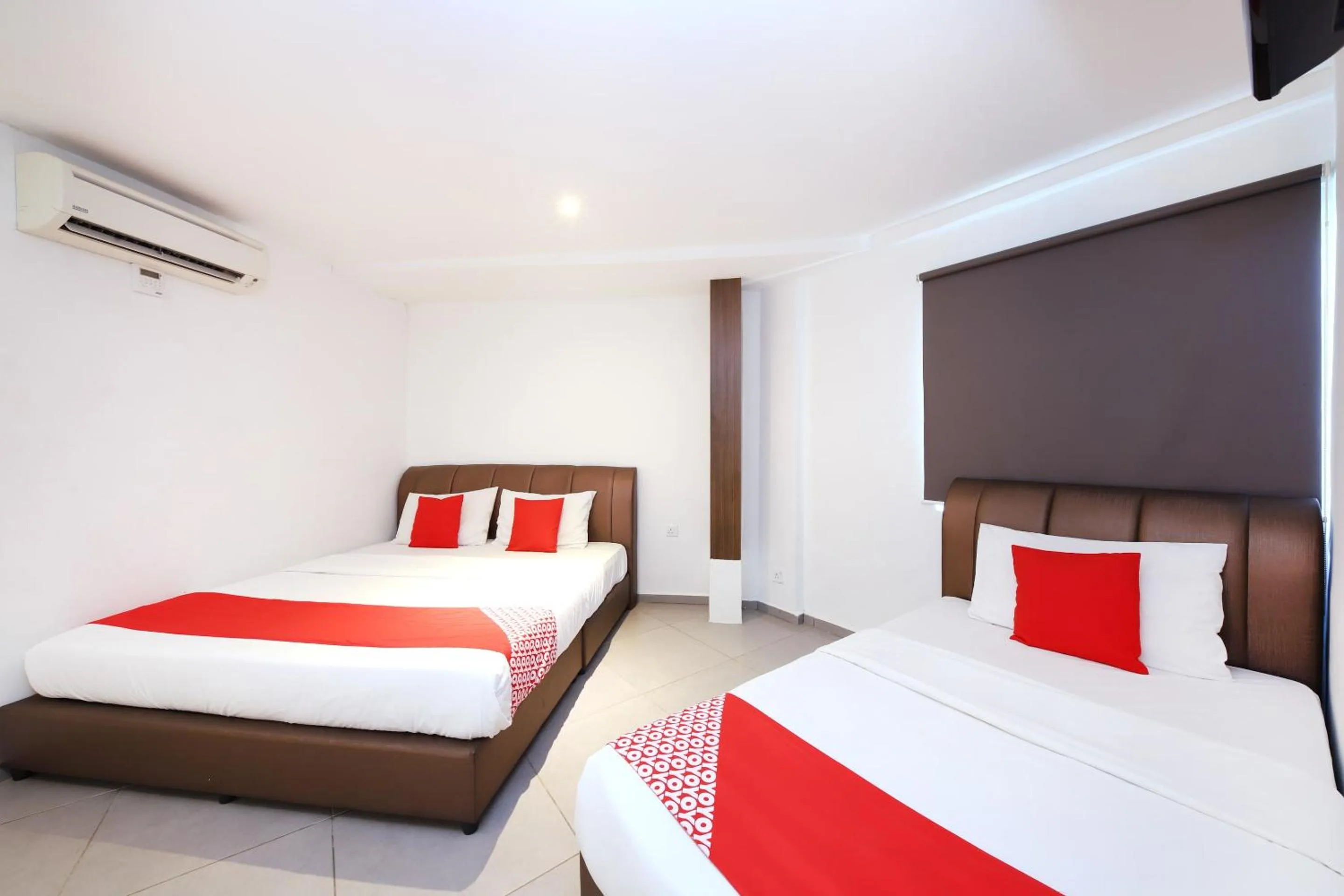 Bedroom, Bed in Super OYO 246 Link Inn