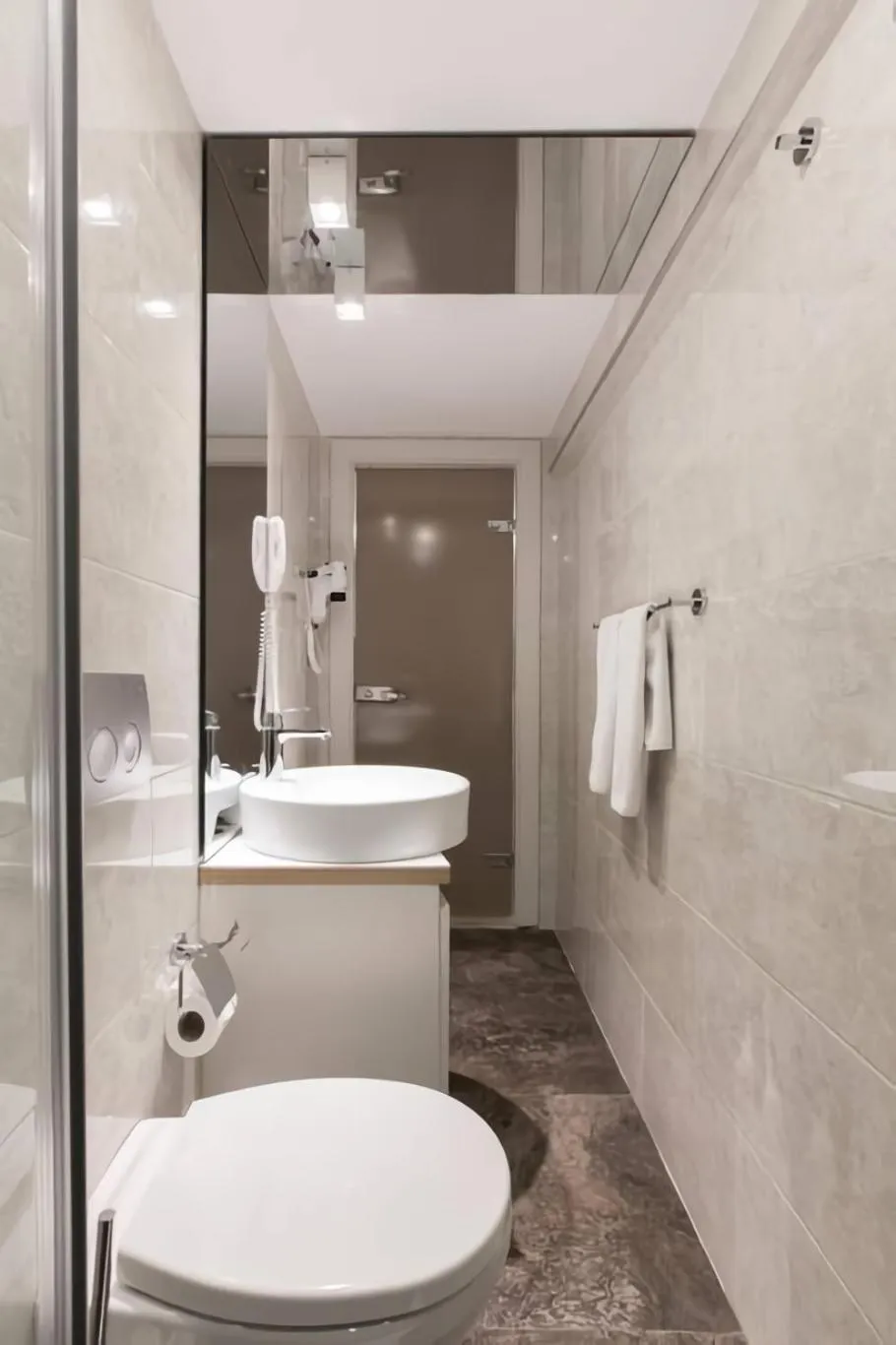 Toilet in Carina Park Suites Nisantasi