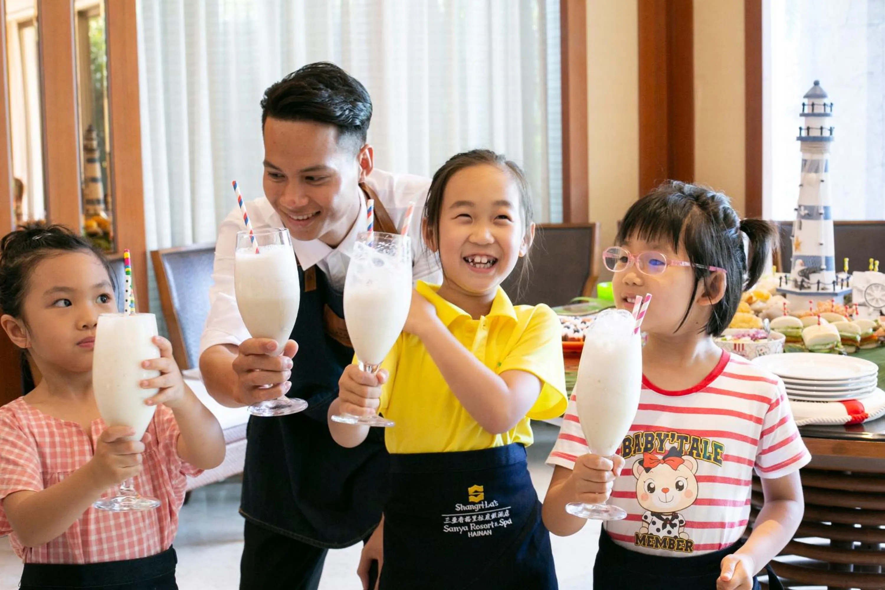 children in Shangri-La Sanya