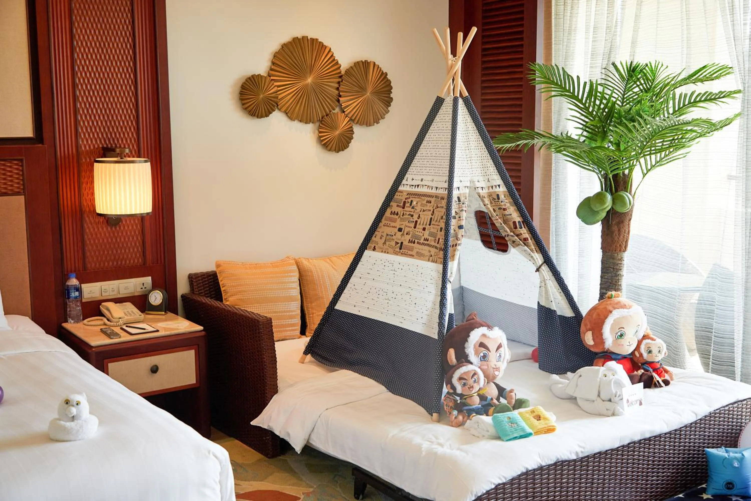 Bedroom, Bed in Shangri-La Sanya