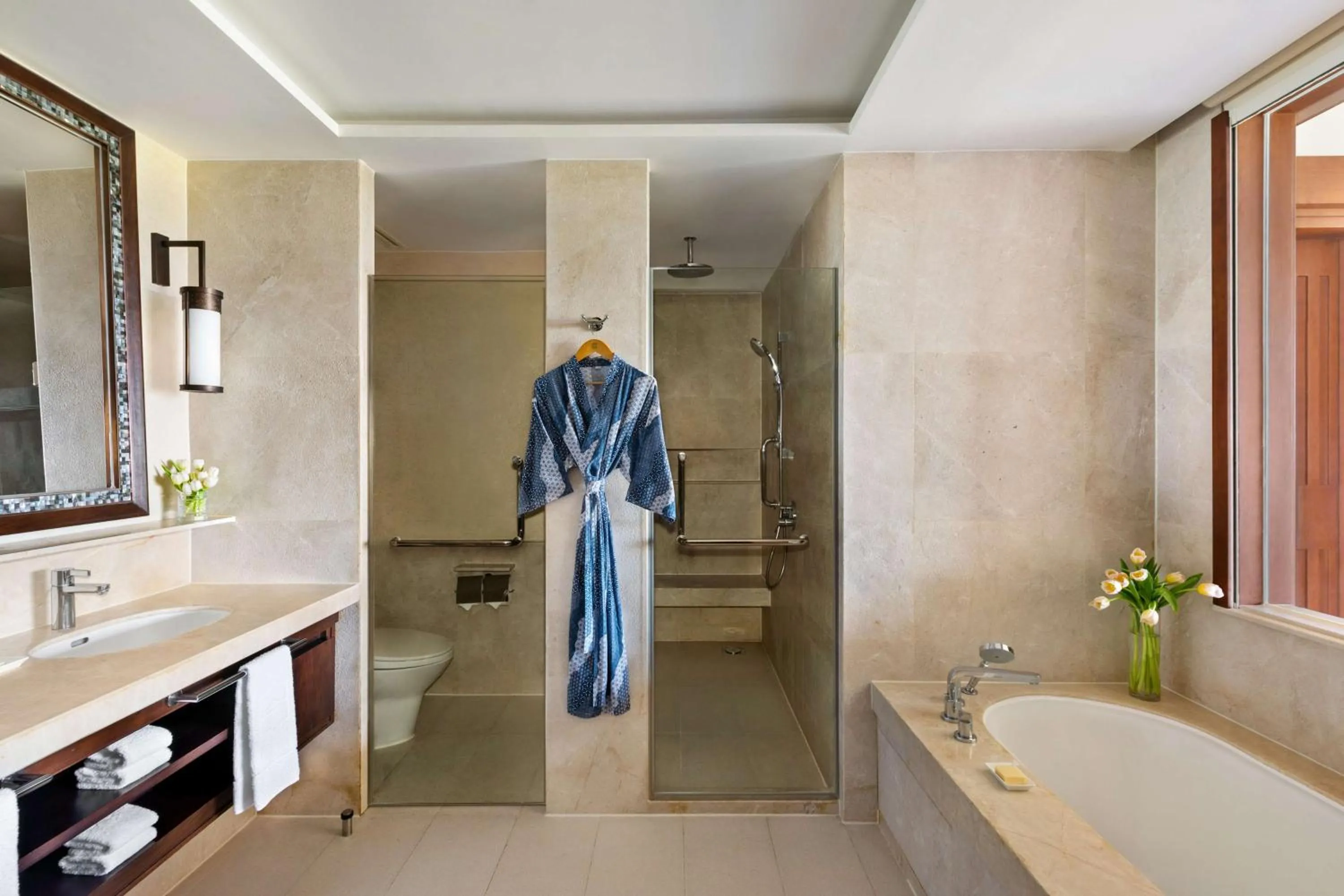 Bathroom in Shangri-La Sanya