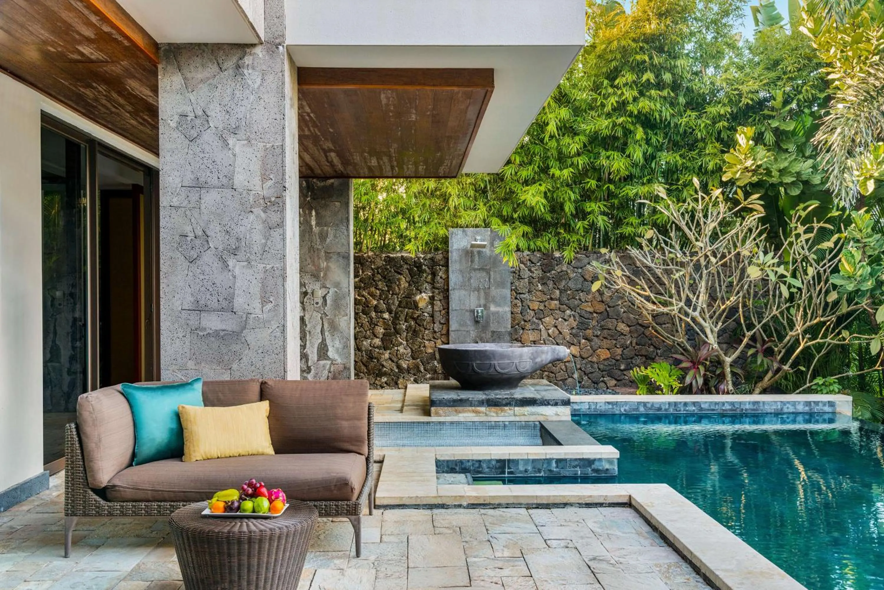 Photo of the whole room in Shangri-La Sanya