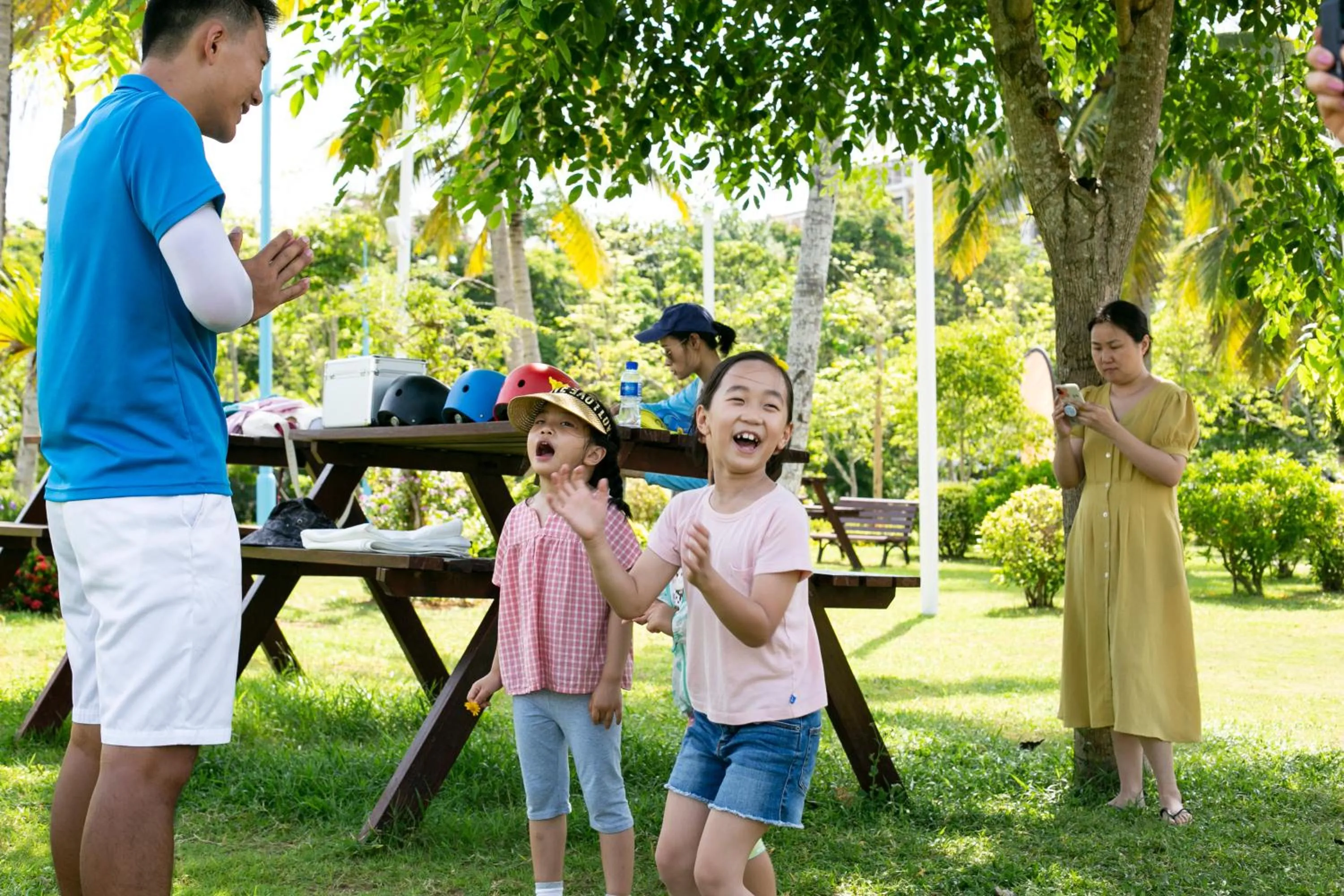 children in Shangri-La Sanya