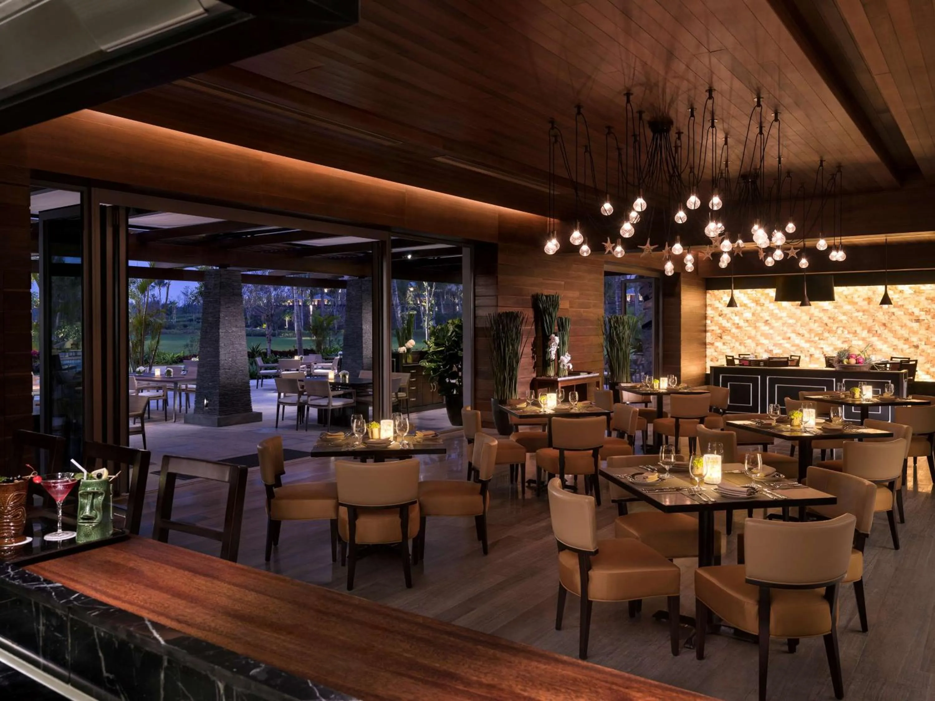 Restaurant/places to eat in Shangri-La Sanya