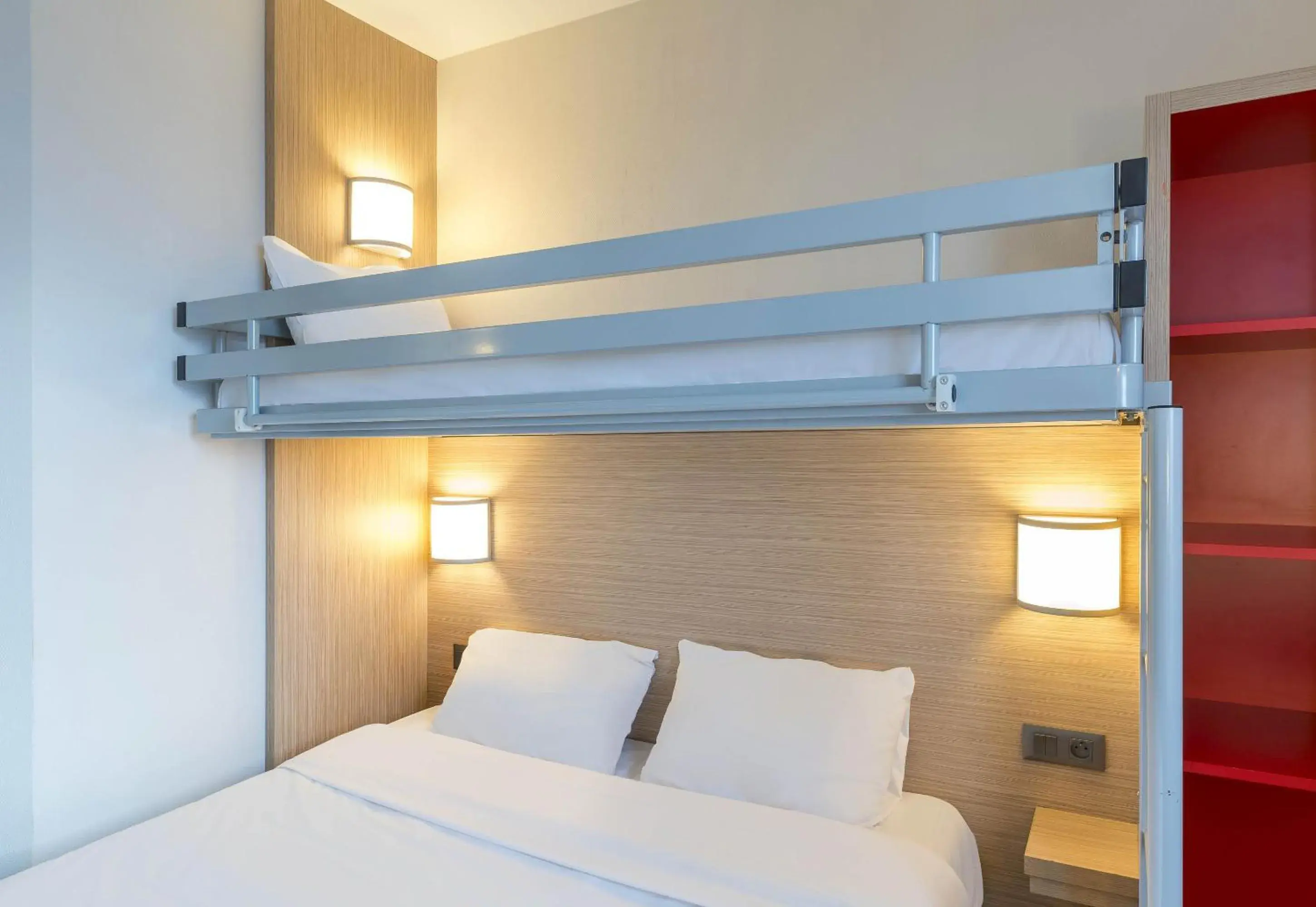 Triple Room in B&B HOTEL Laval Ouest Triple Room in B&B HOTEL Laval Ouest