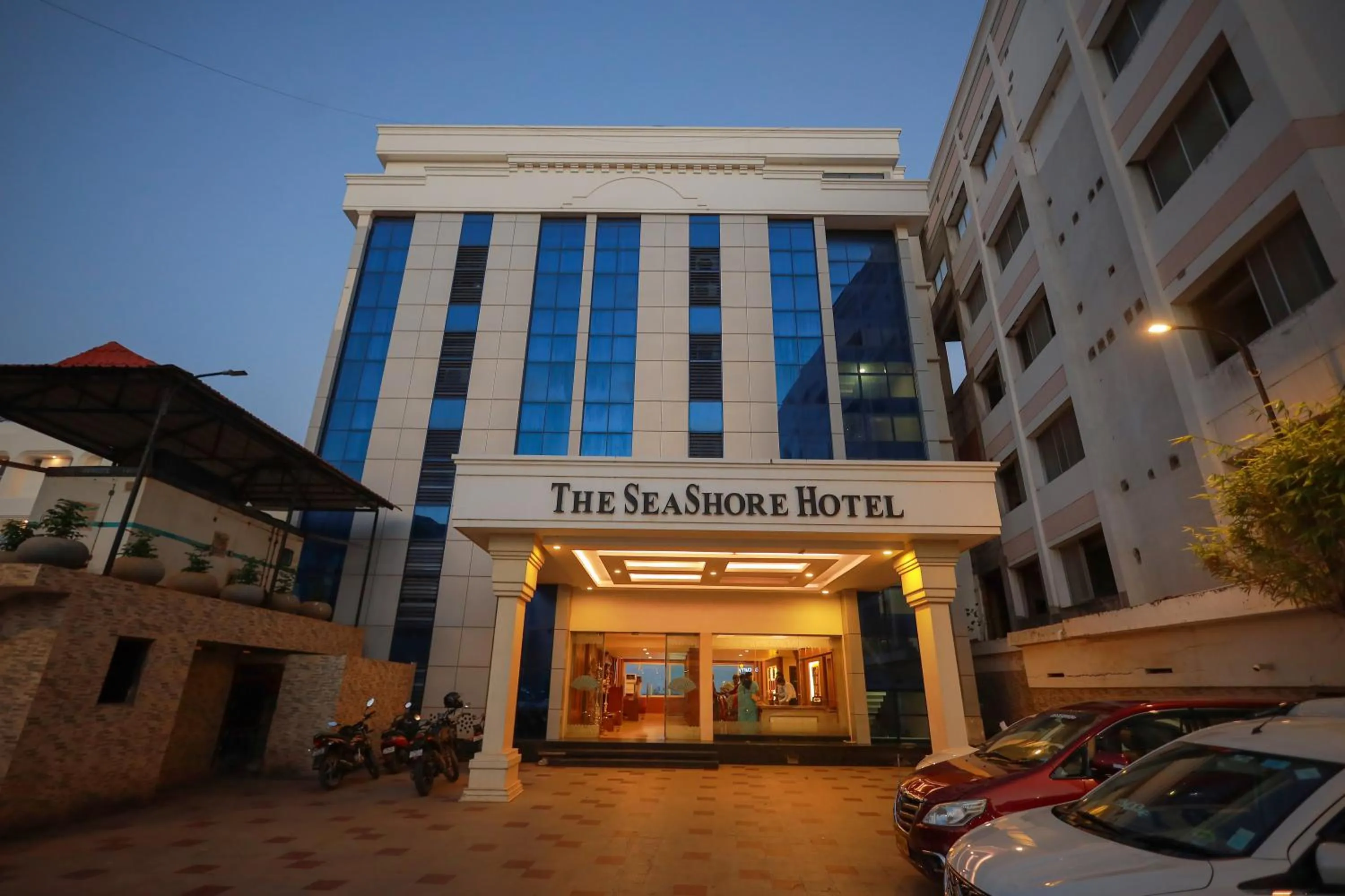 Property building in THE SEASHORE HOTEL