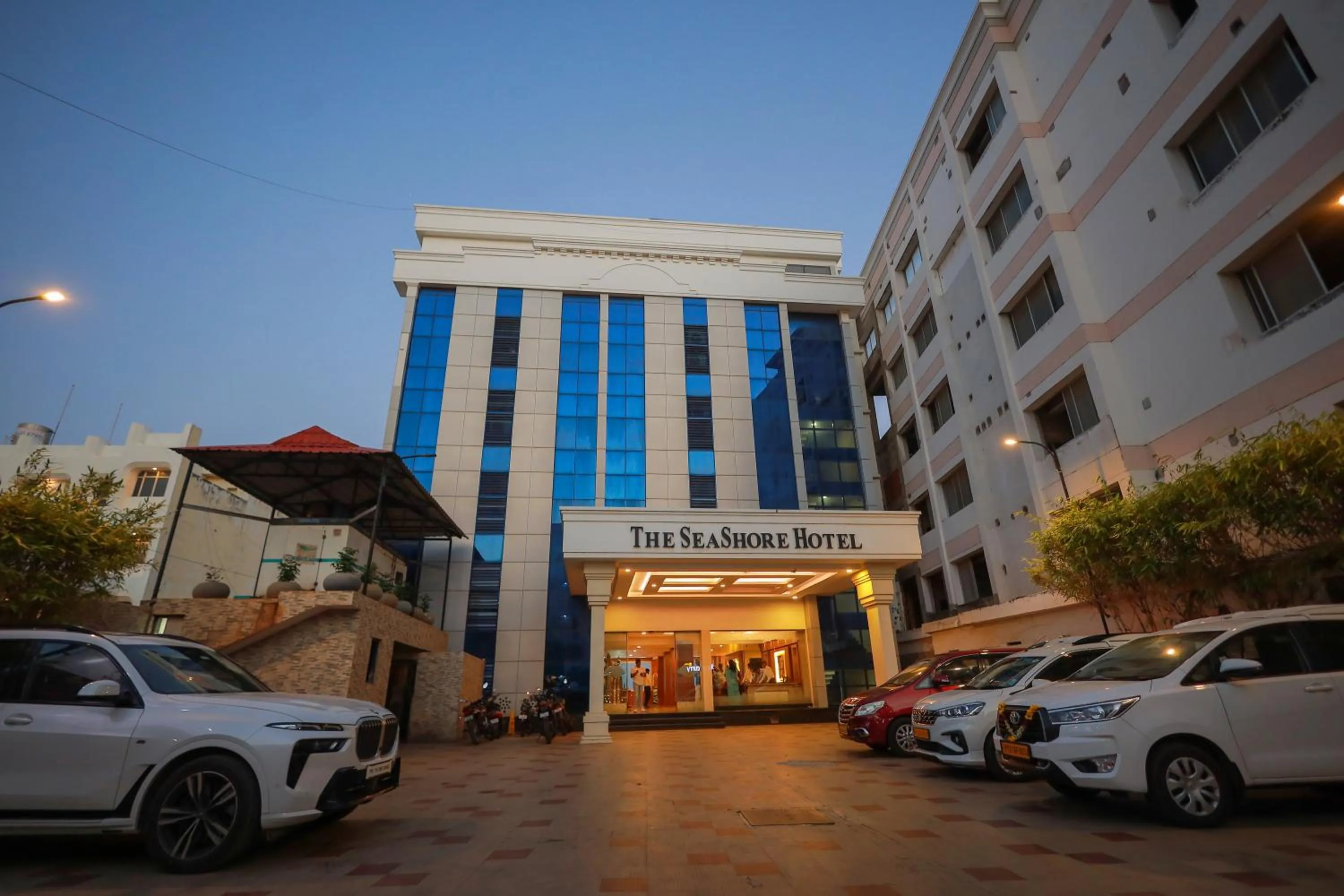 Property building in THE SEASHORE HOTEL