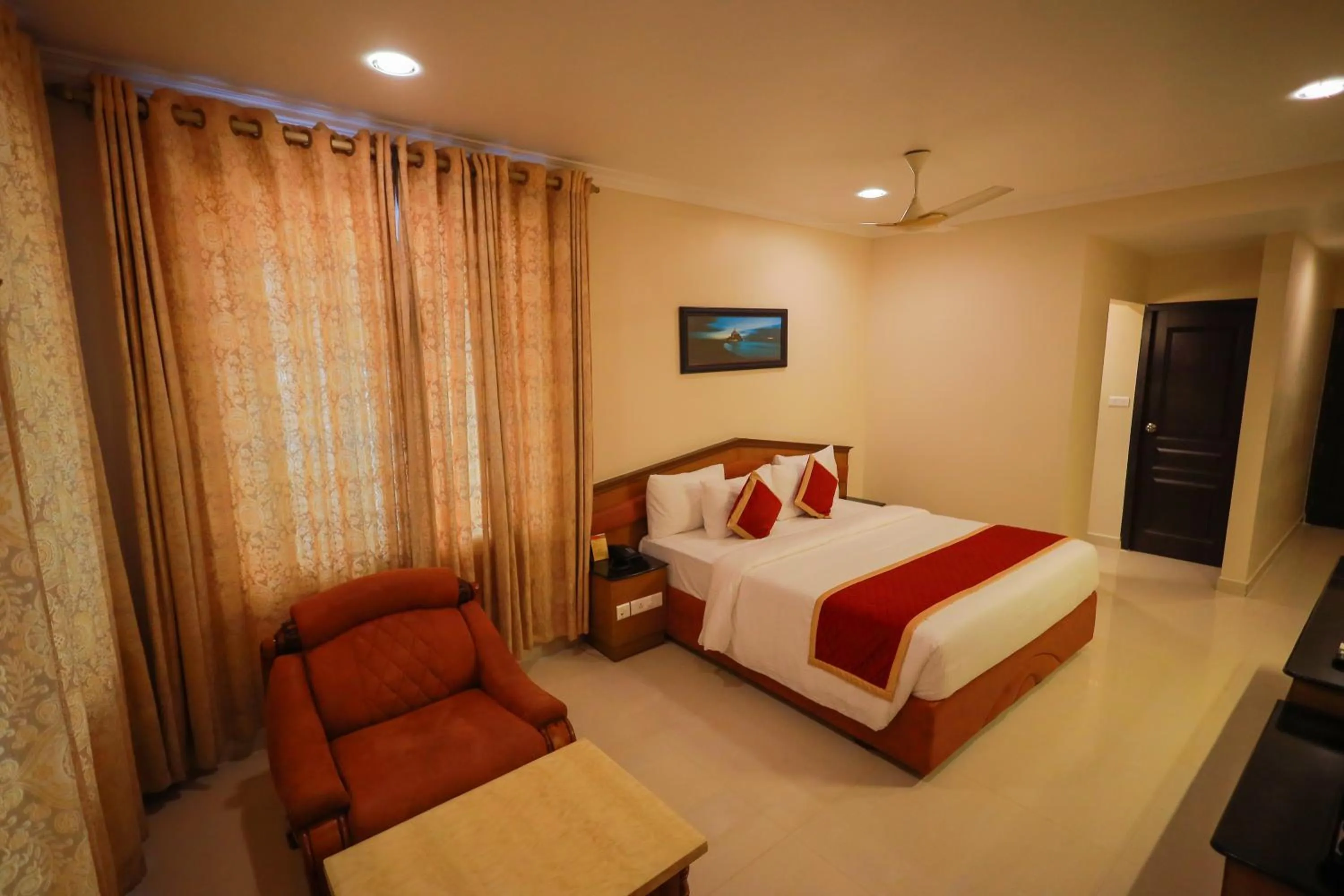 Bedroom, Bed in THE SEASHORE HOTEL