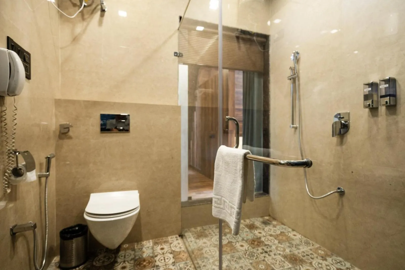 Shower in Sunflower Saga