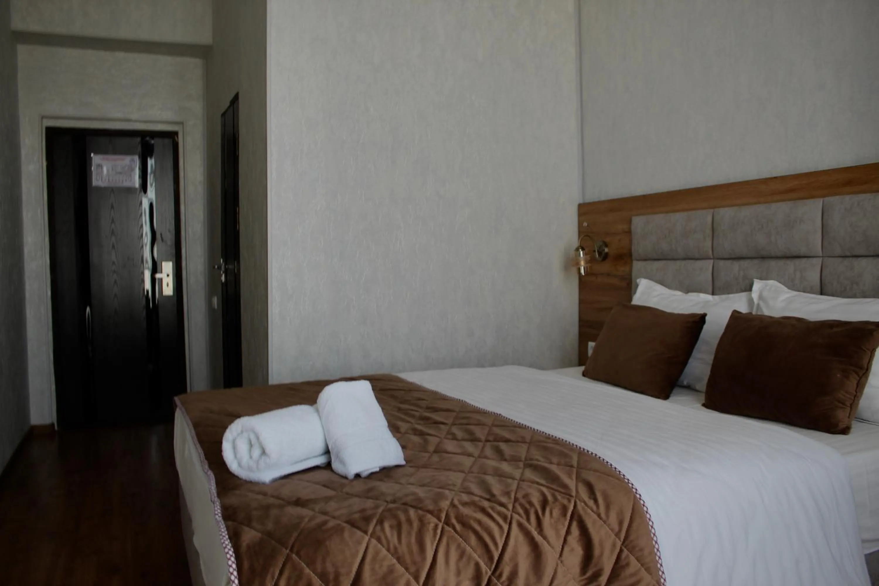 Photo of the whole room, Bed in Grand Shosh Hotel