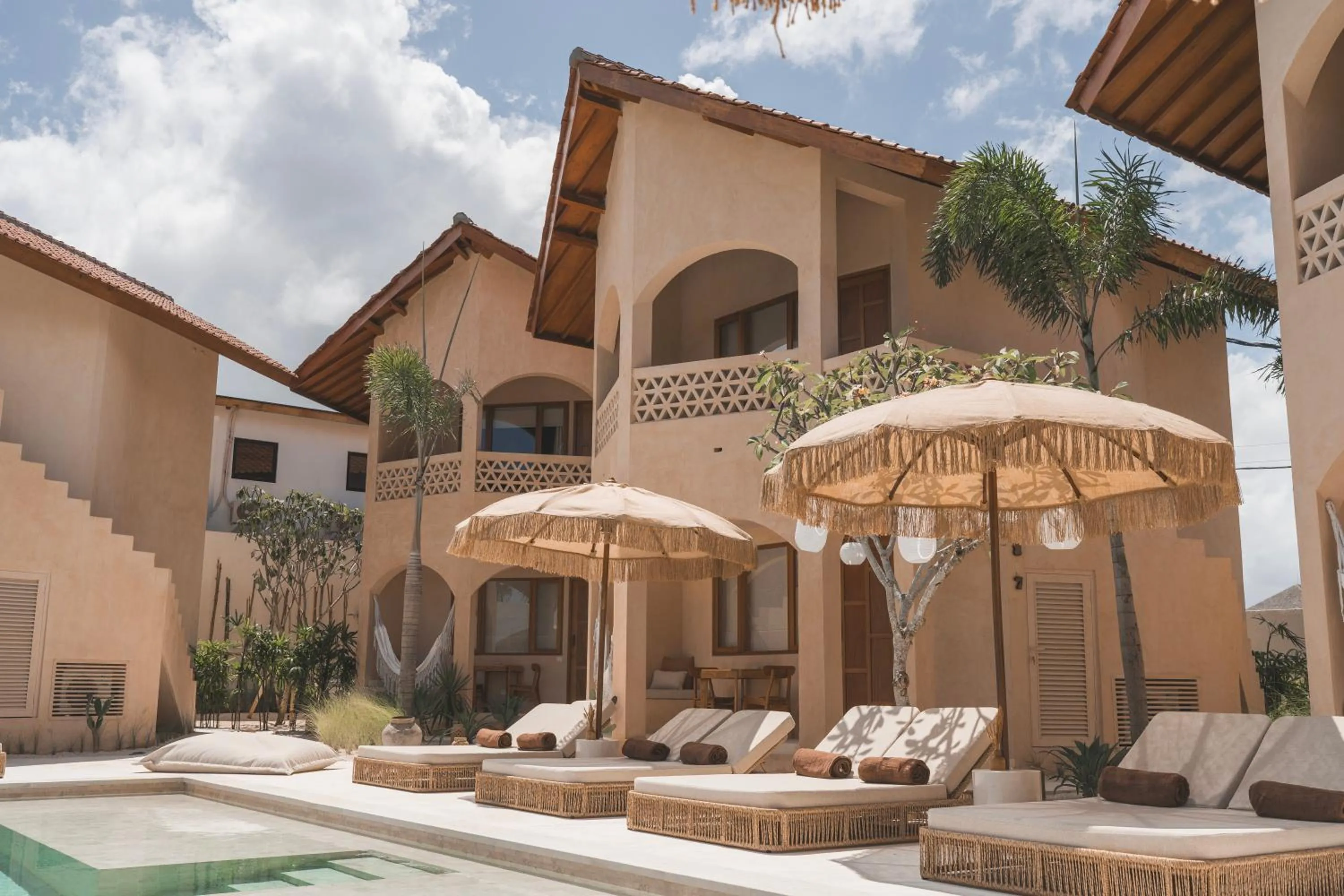 Property building in Dune Seseh