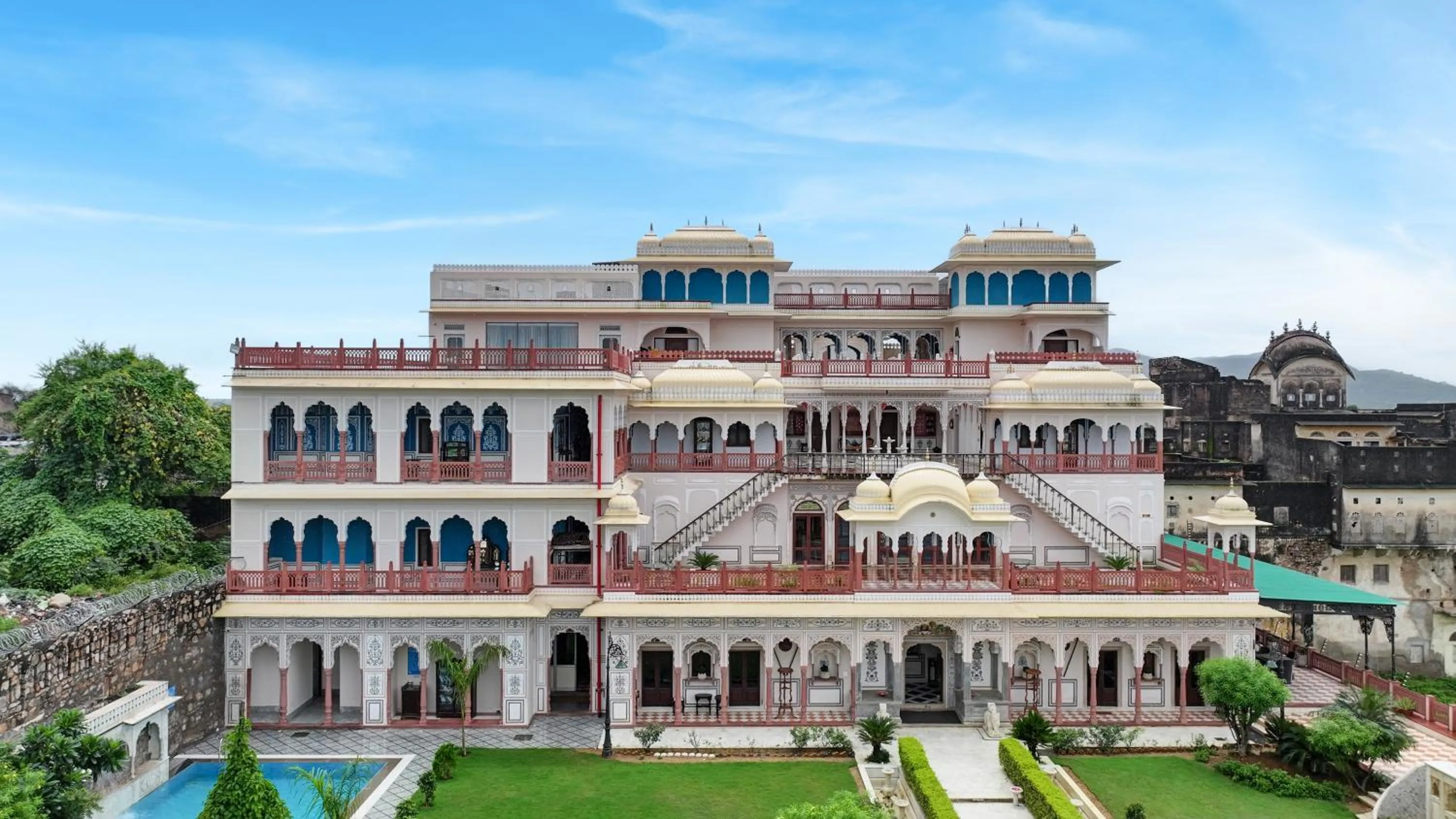Property building in Shahpura Haveli