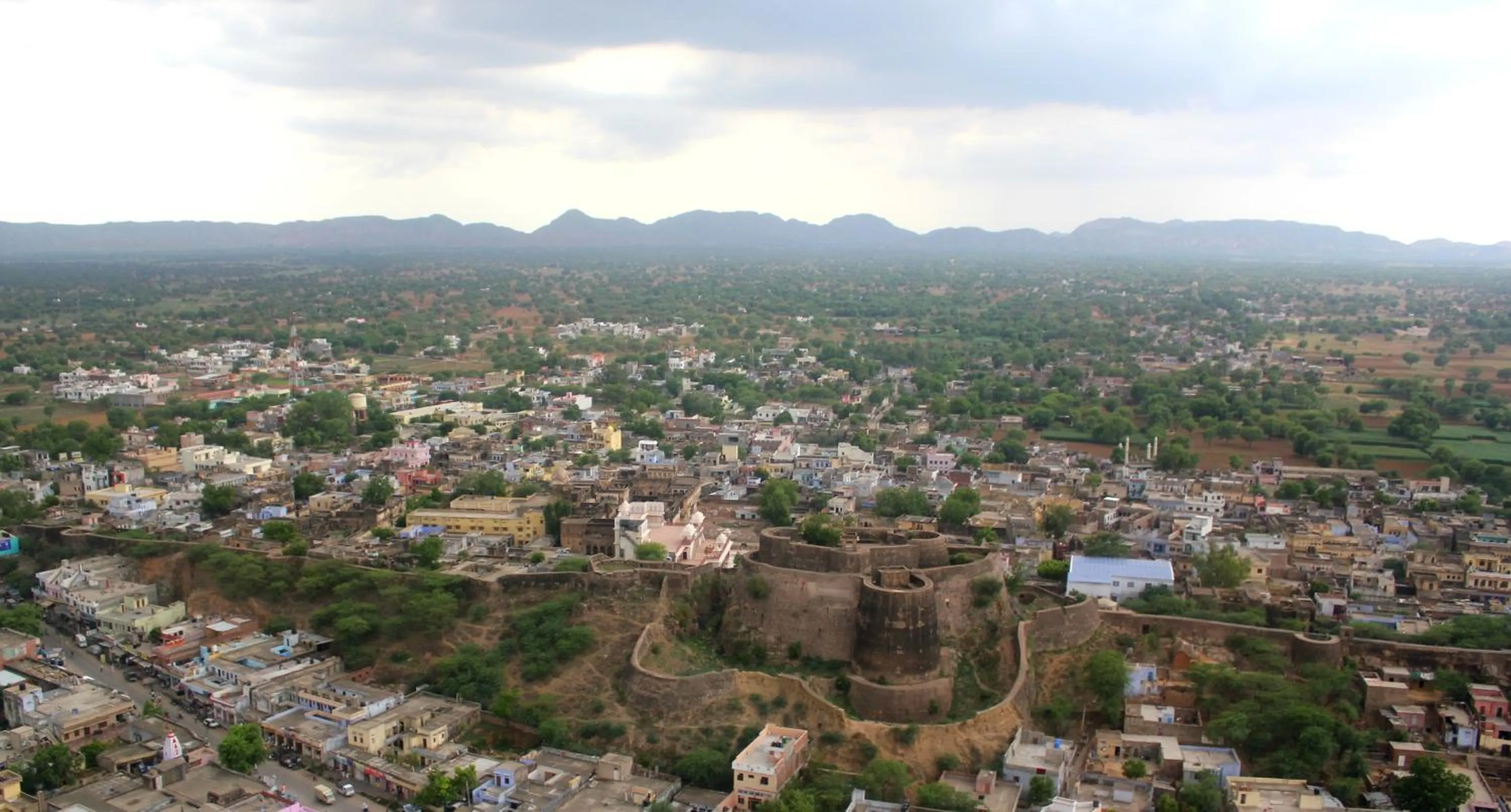 Area and facilities in Shahpura Haveli