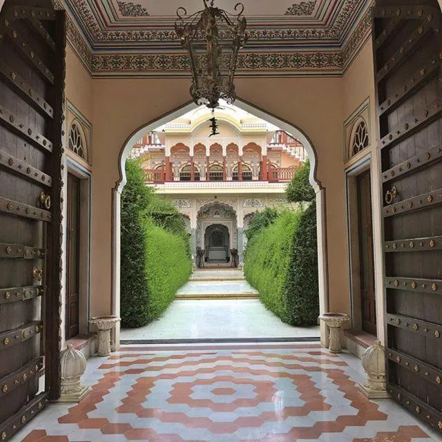 Facade/entrance in Shahpura Haveli