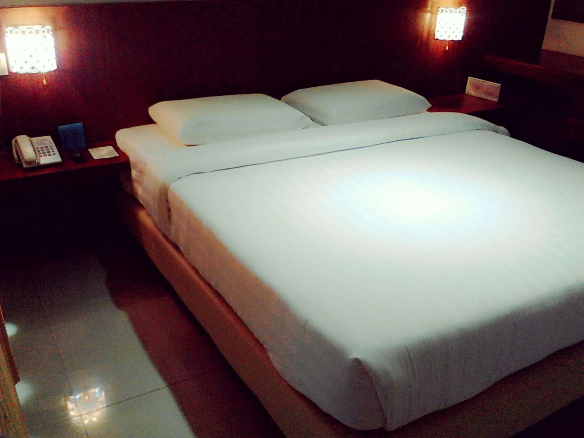 Bed in Aviari Hotel