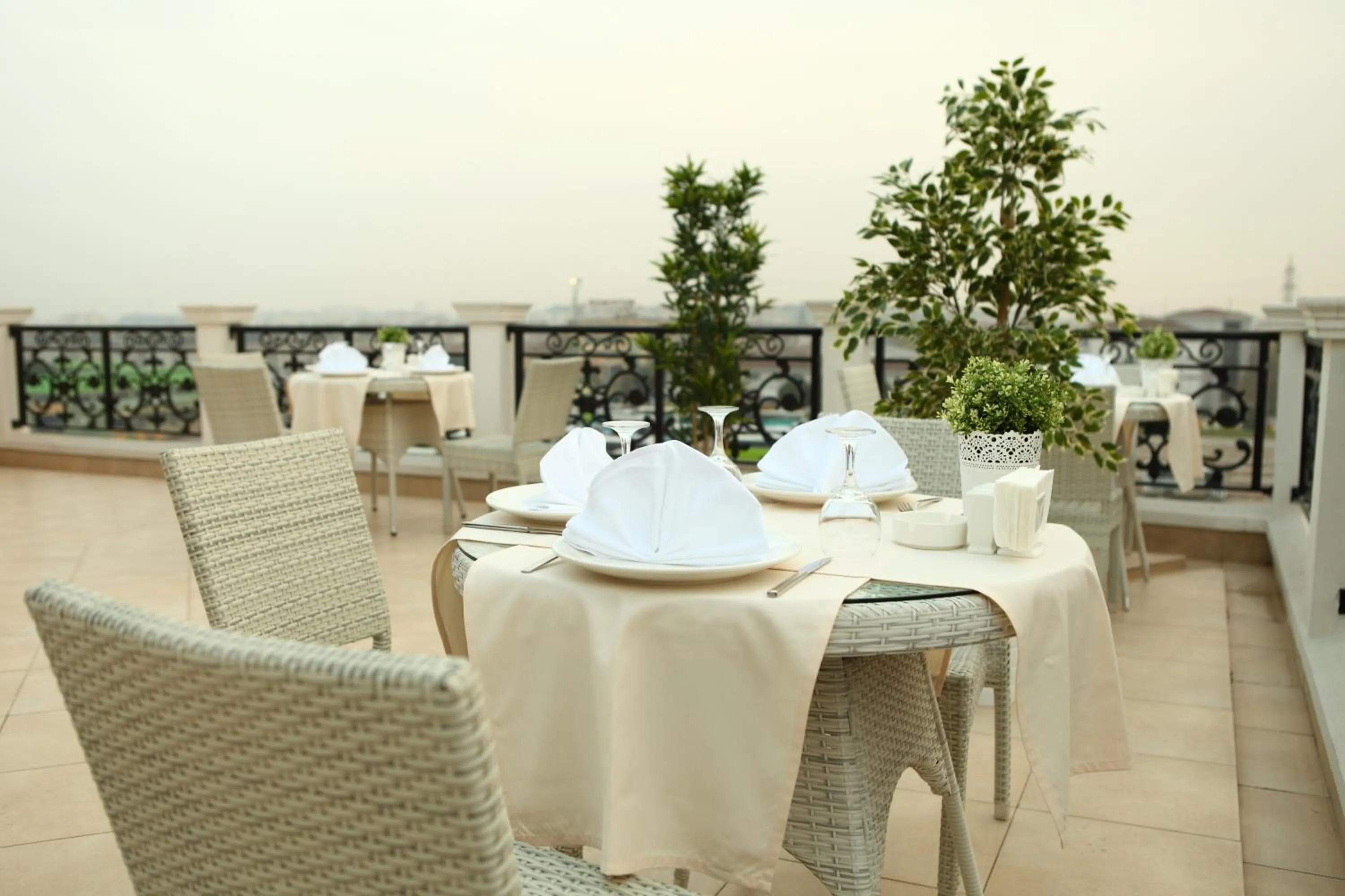 Restaurant/places to eat in Luxor Garden Hotel