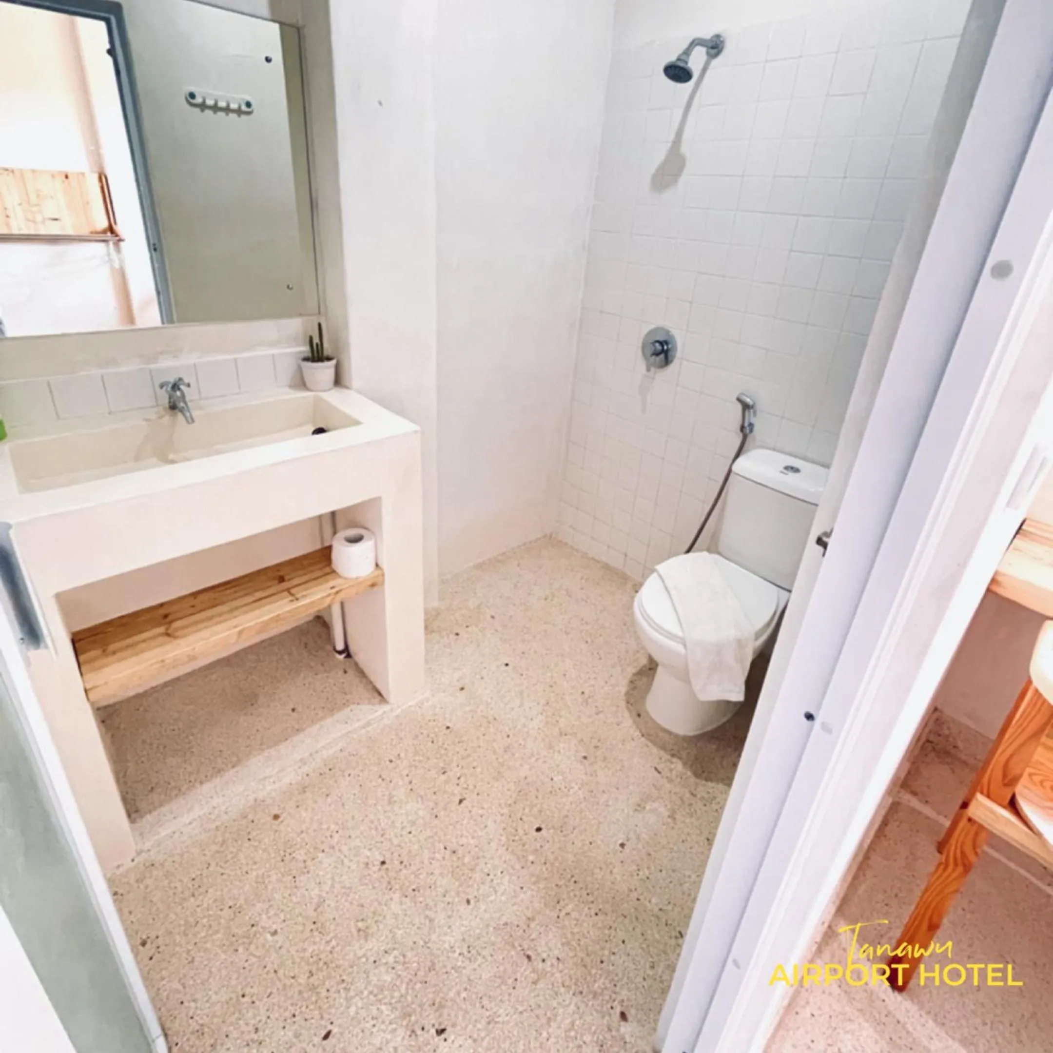 TANAWU AIRPORT HOTEL LOMBOK