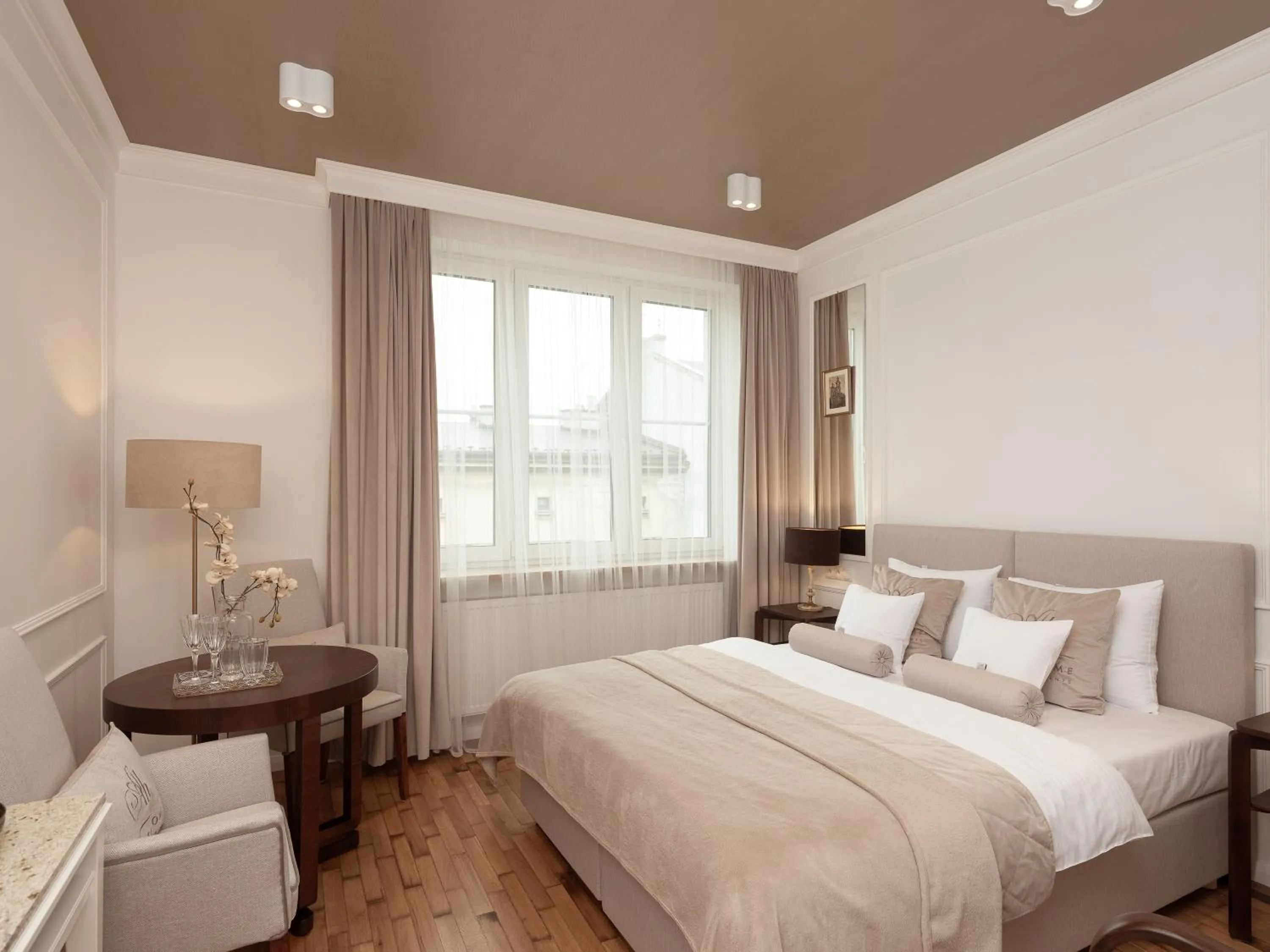 Photo of the whole room, Bed in AVANTI Home