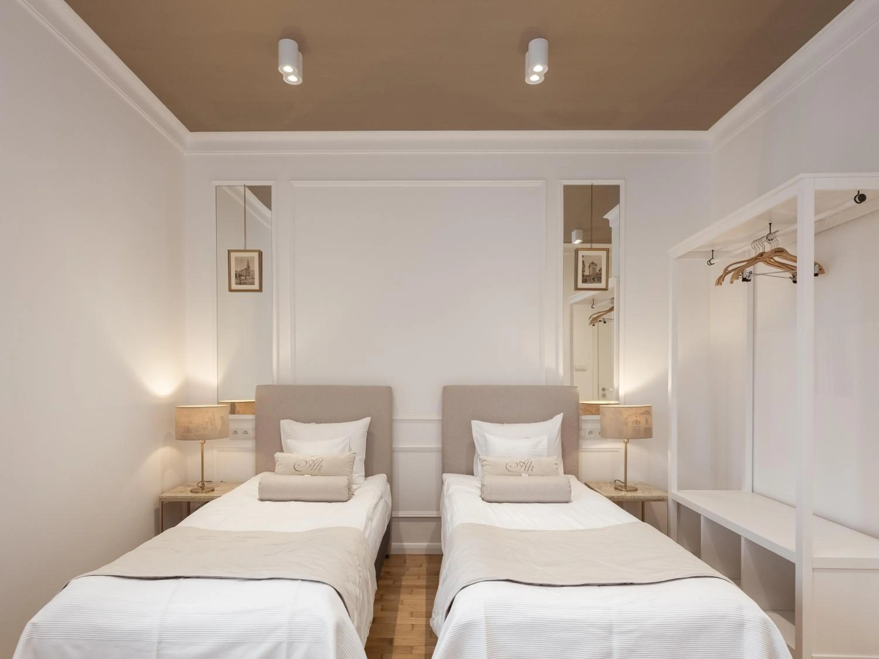 Photo of the whole room, Bed in AVANTI Home