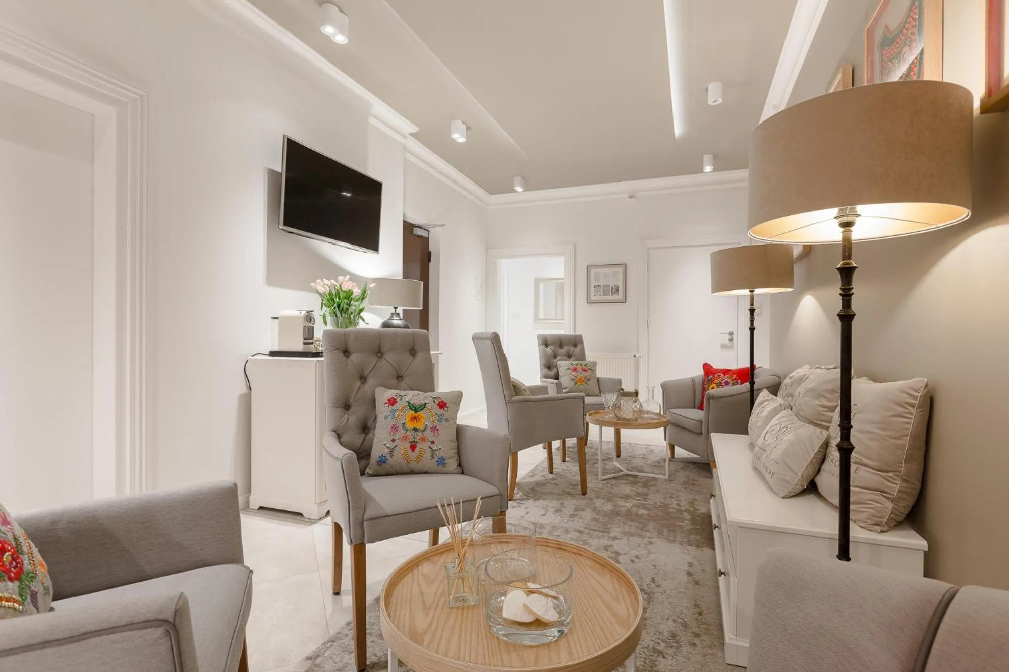 Communal lounge/ TV room in AVANTI Home